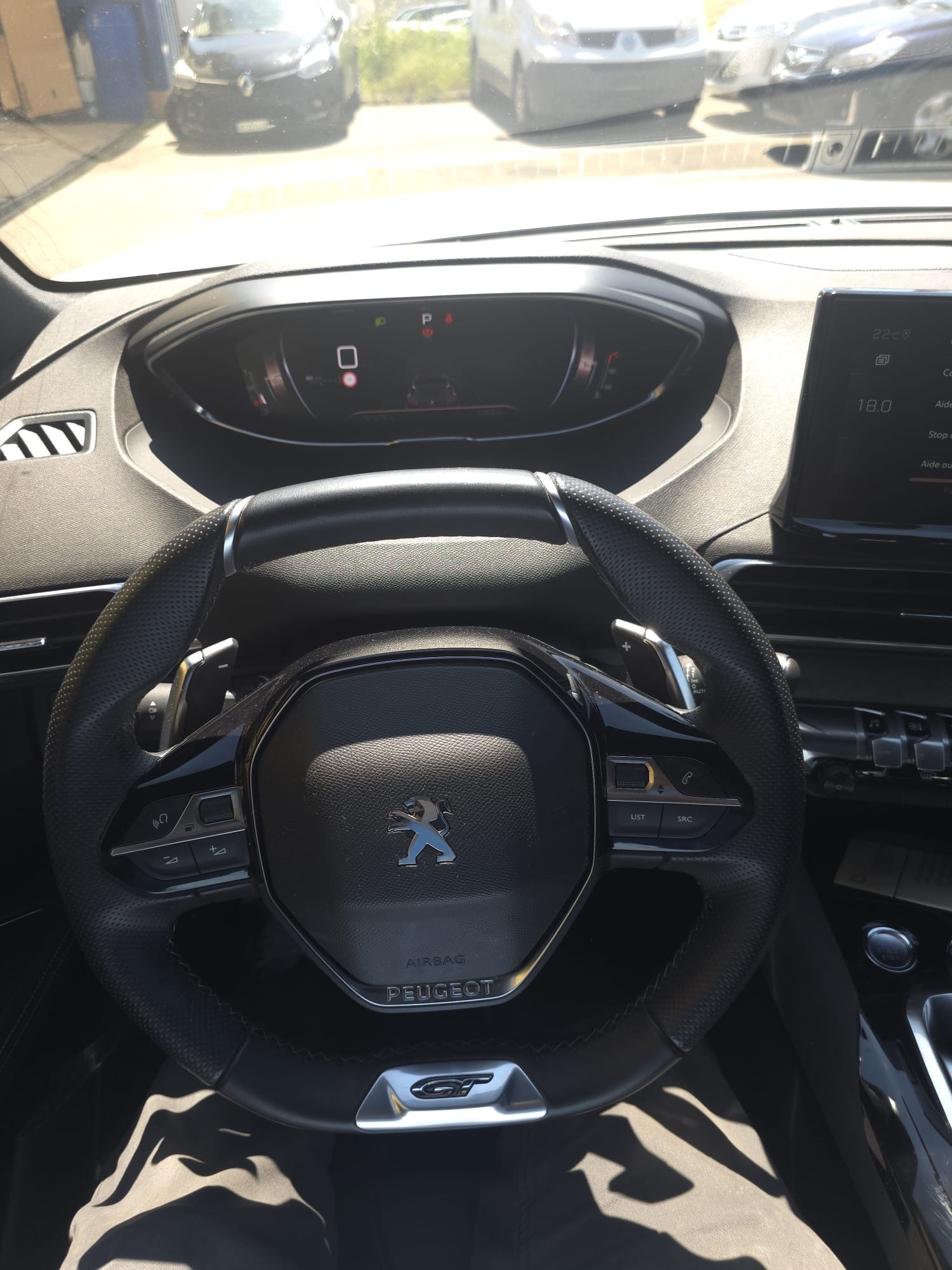PEUGEOT 5008 1.6 Mountain Édition GT EAT8-image-9