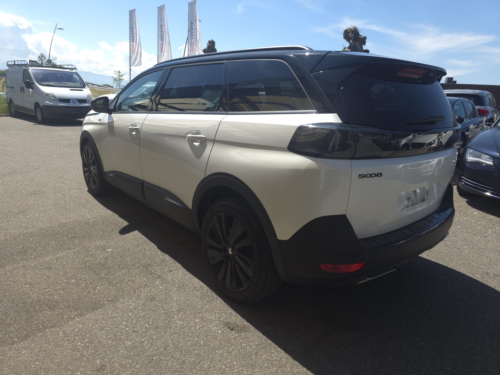 PEUGEOT 5008 1.6 Mountain Édition GT EAT8-image-1
