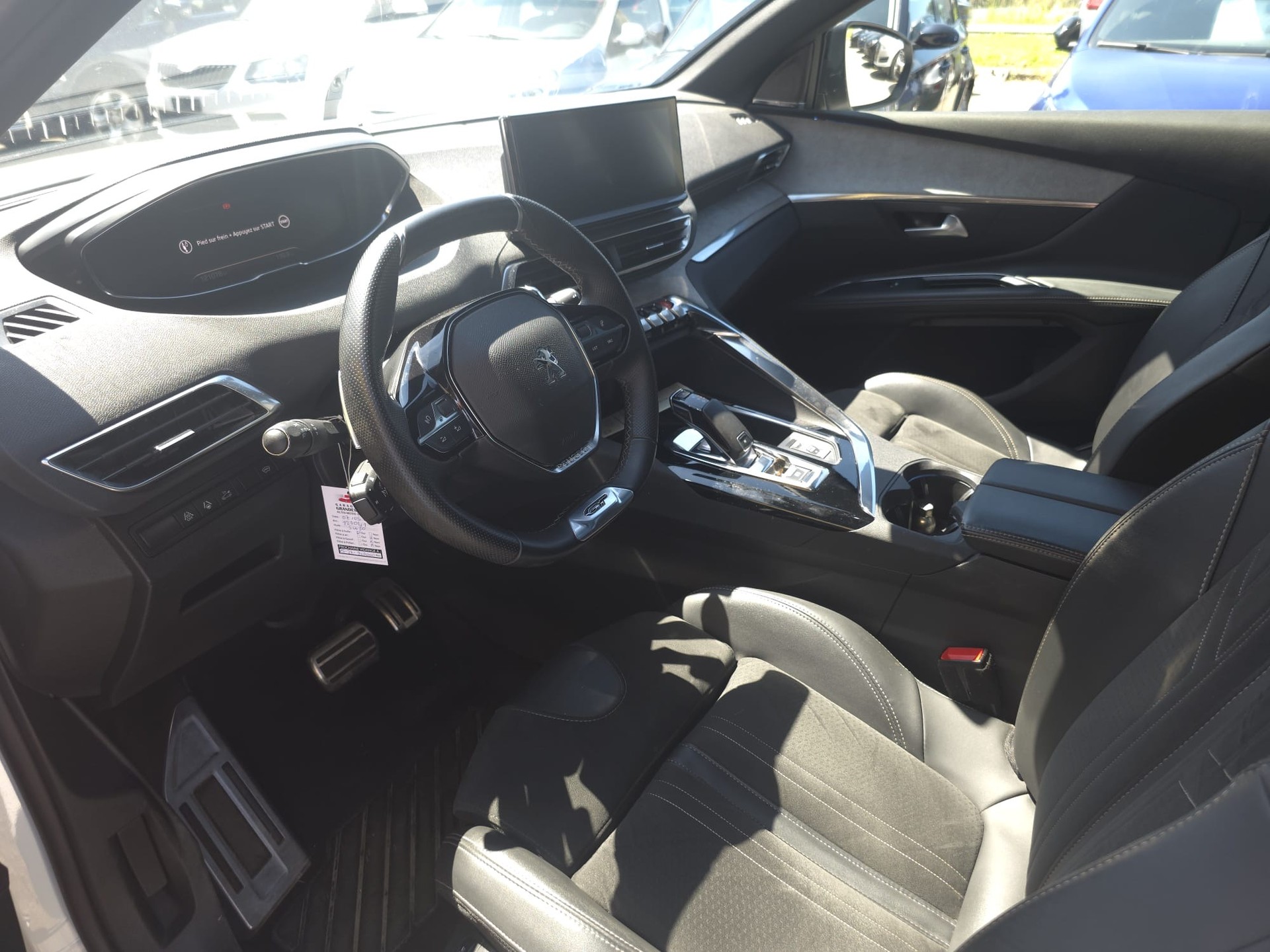 PEUGEOT 5008 1.6 Mountain Édition GT EAT8-image-5
