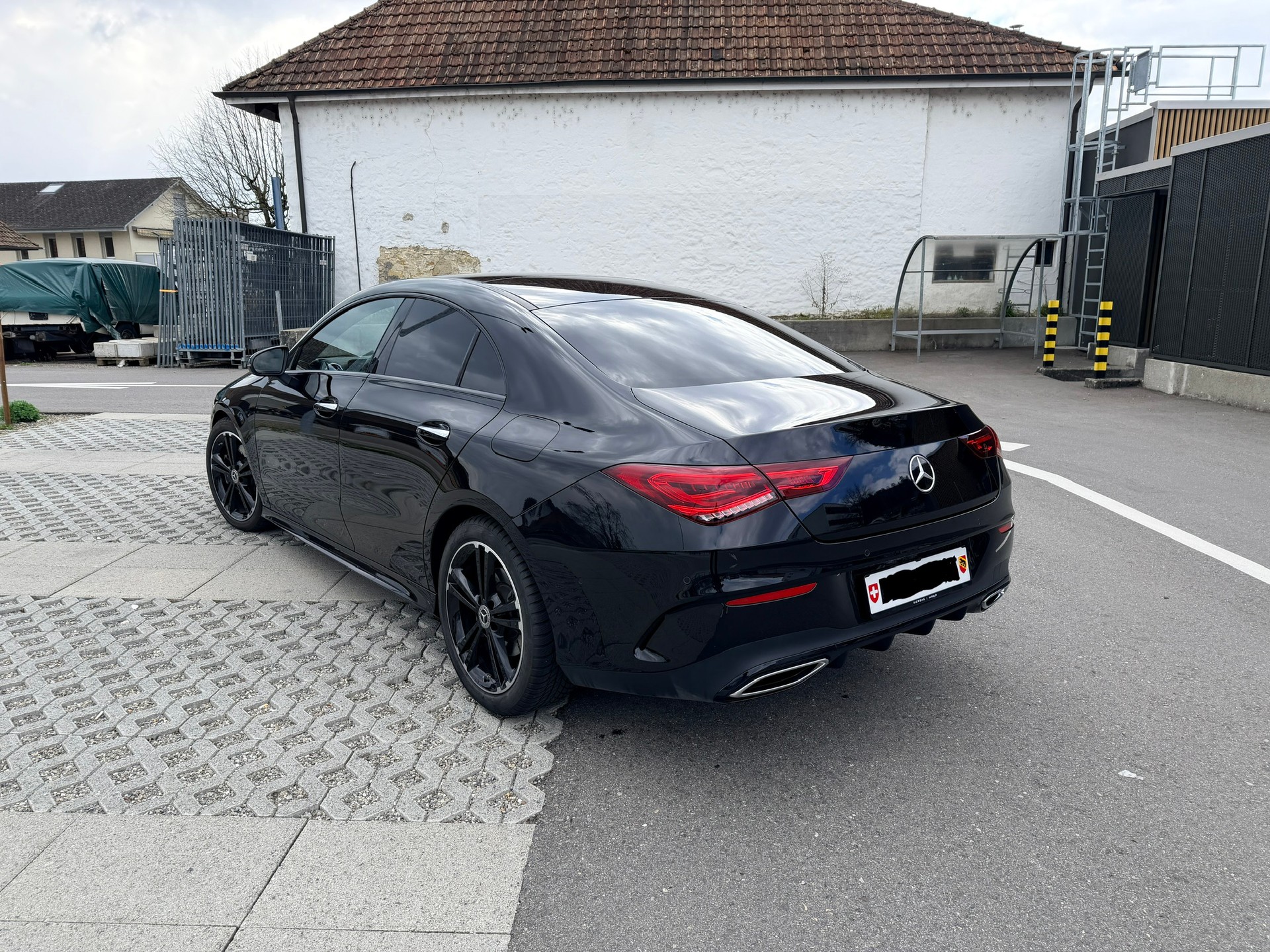 MERCEDES-BENZ CLA 220 d 4Matic AMG Line 8G-DCT-image-6
