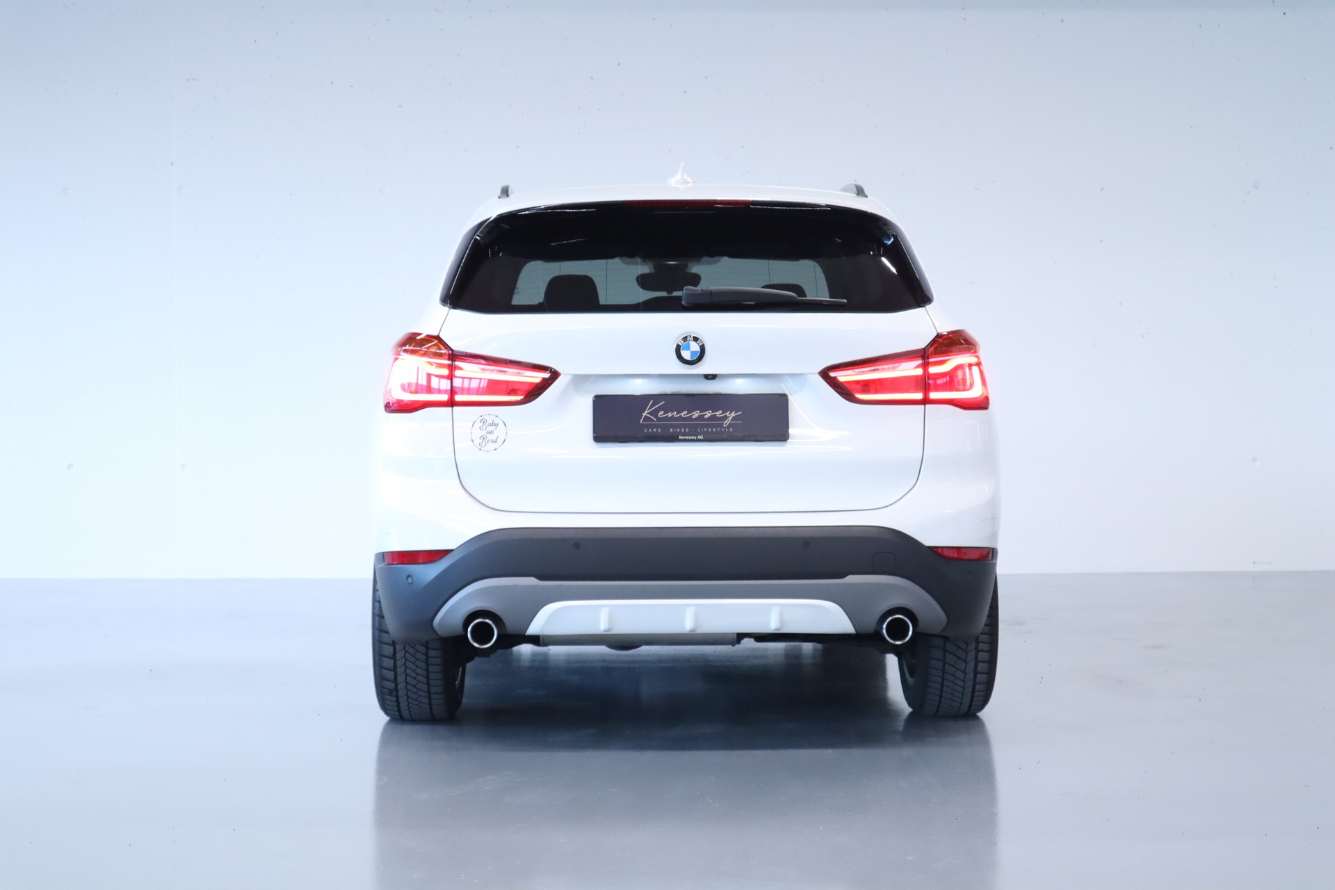 BMW X1 xDrive 18d SportLine | ALLRAD | AUTOMAT | HEAD-UP DISPLAY | LEDER | RÜCKFAHRKAMERA | EL. HECKKLAPPE | KEYLESS | CH-FZG-image-3