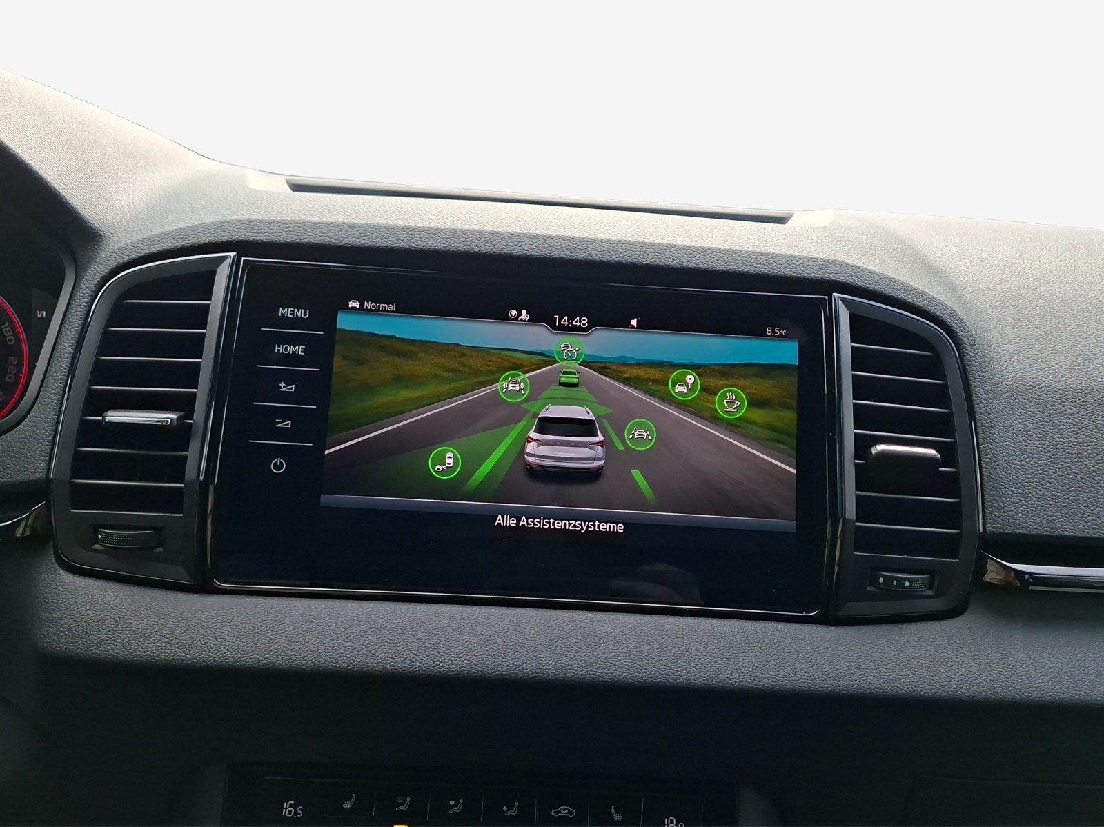 SKODA Karoq 2.0 TSI SportLine 4x4 DSG-image-14