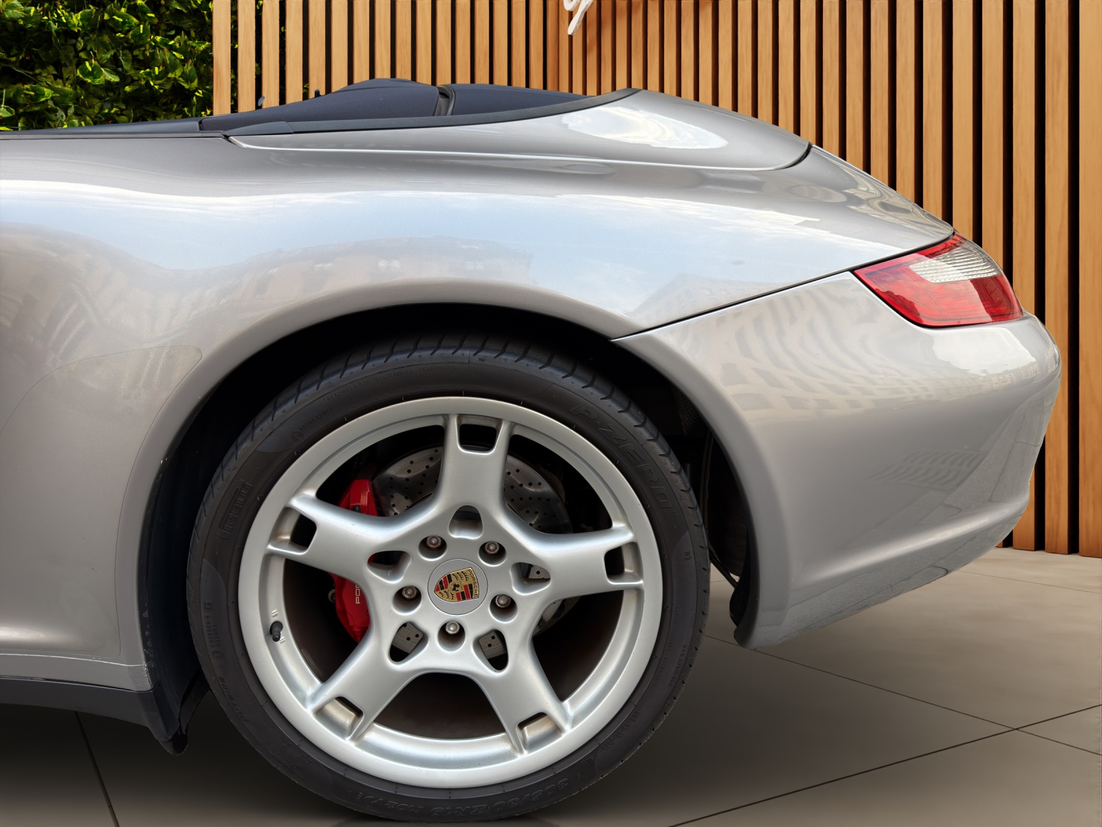 PORSCHE 911 Cabrio Carrera 4S-image-21