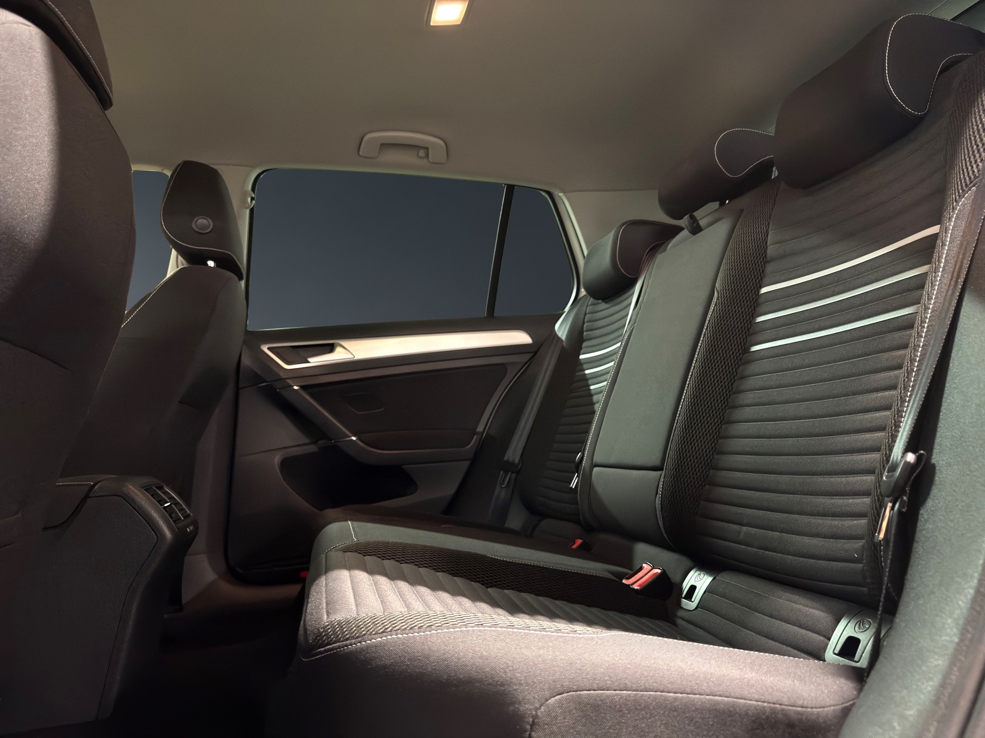 VW Golf 1.4 TSI Cup DSG-image-18
