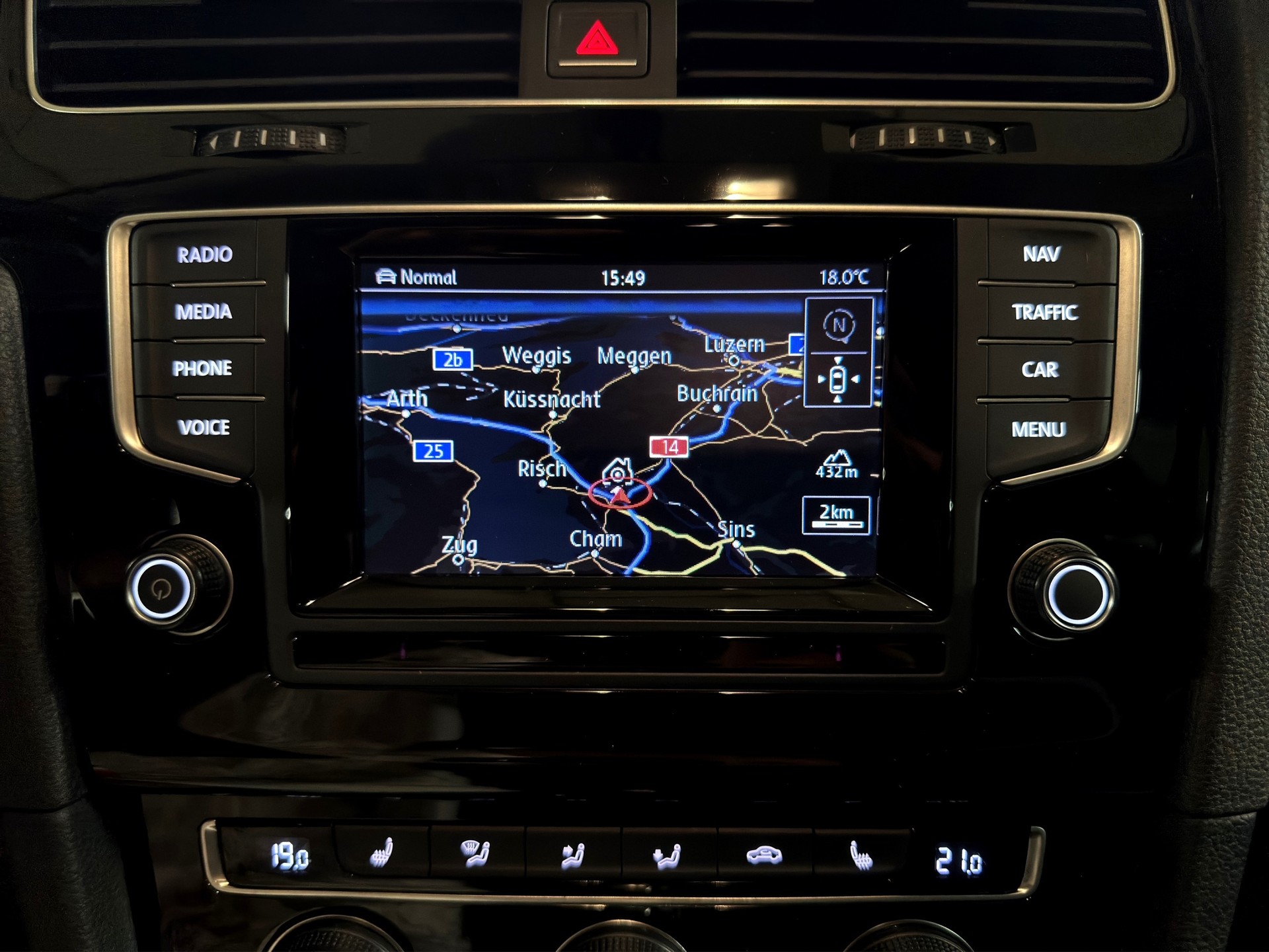 VW Golf 1.4 TSI Cup DSG-image-17