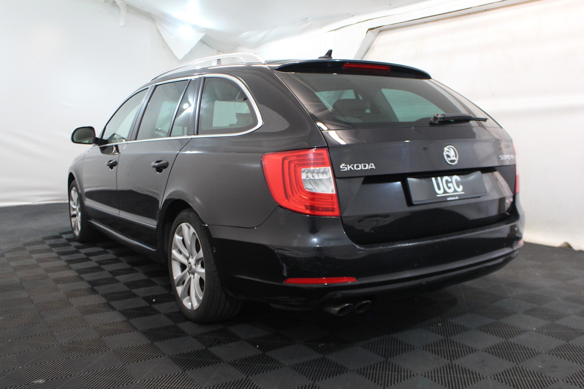 SKODA Superb Combi 1.8 TSI Elegance 4x4-image-3