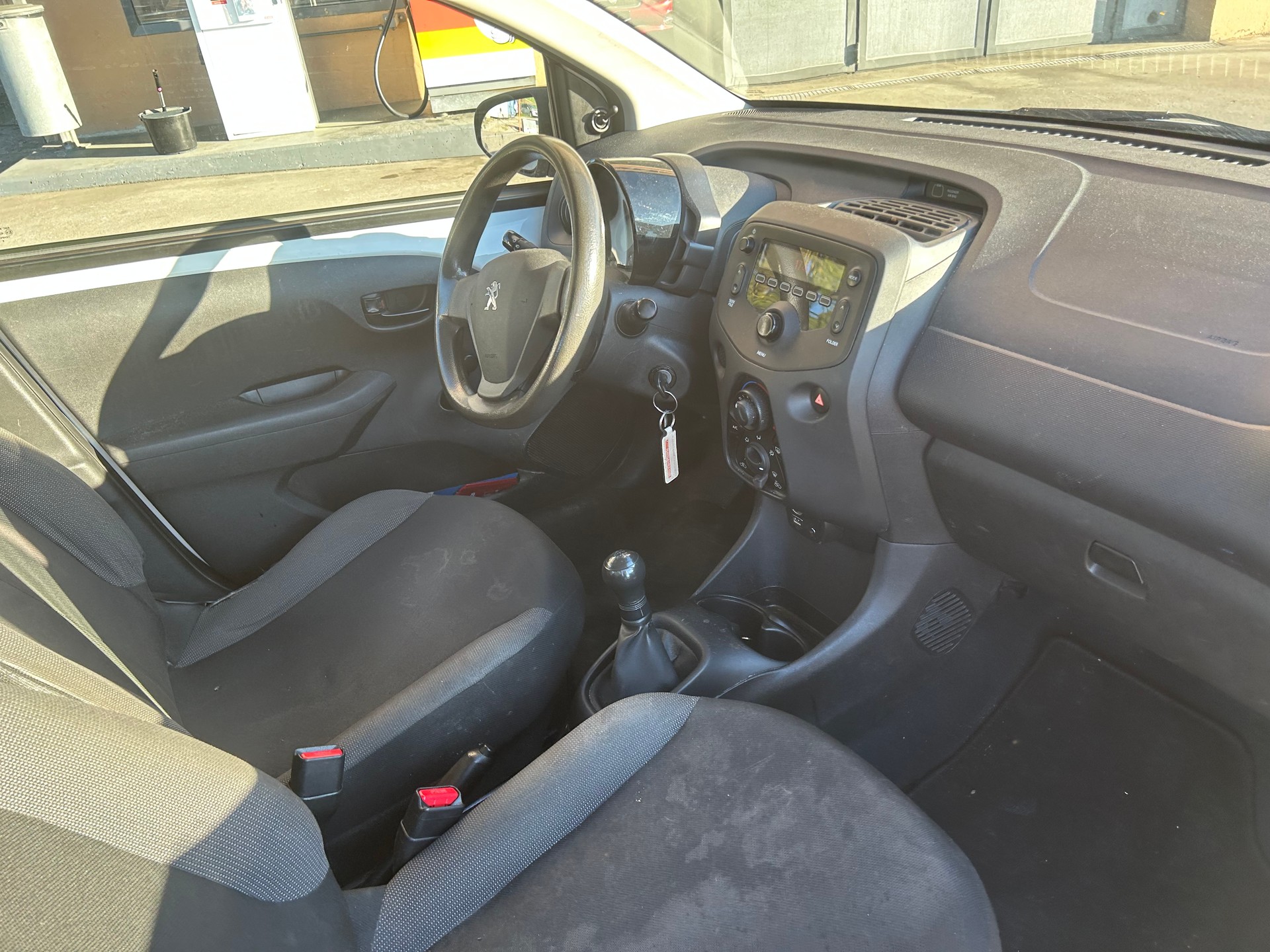 PEUGEOT 108 1.0 VTi Style-image-7