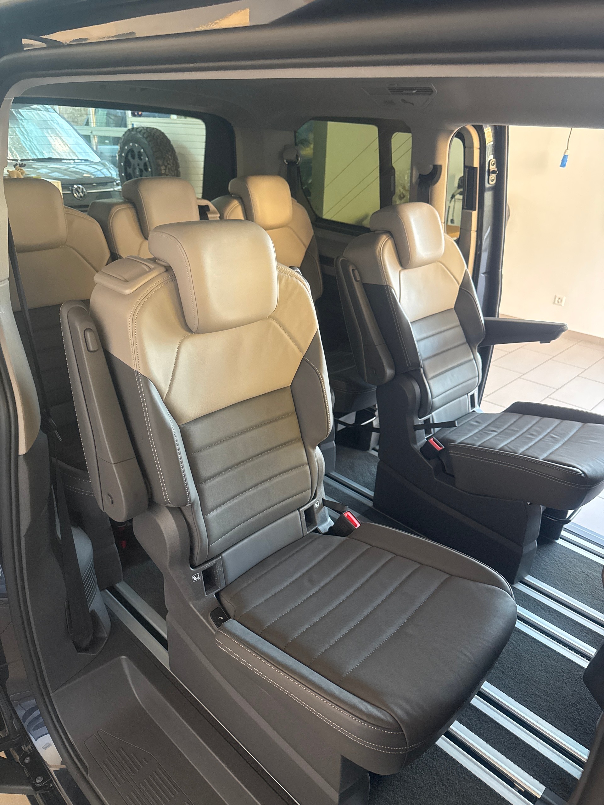 VW Multivan kurz 1.4 eHybrid Style Liberty DSG-image-5