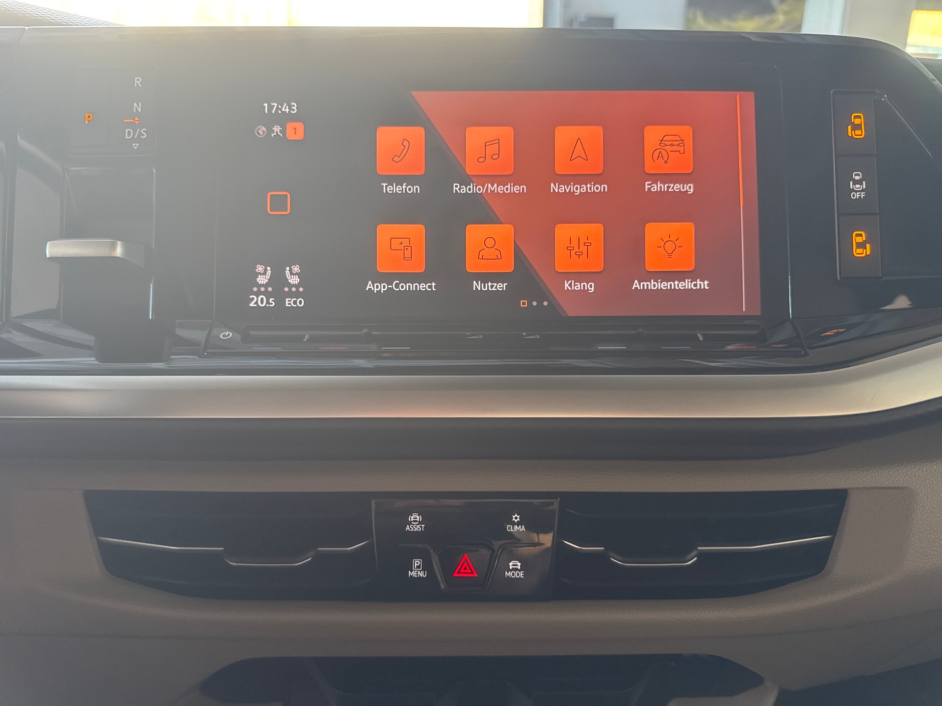 VW Multivan kurz 1.4 eHybrid Style Liberty DSG-image-9