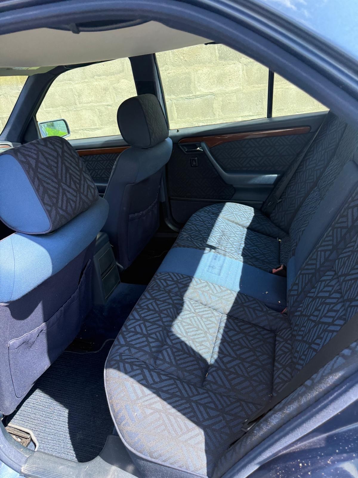 MERCEDES-BENZ C 220 Elégance-image-9