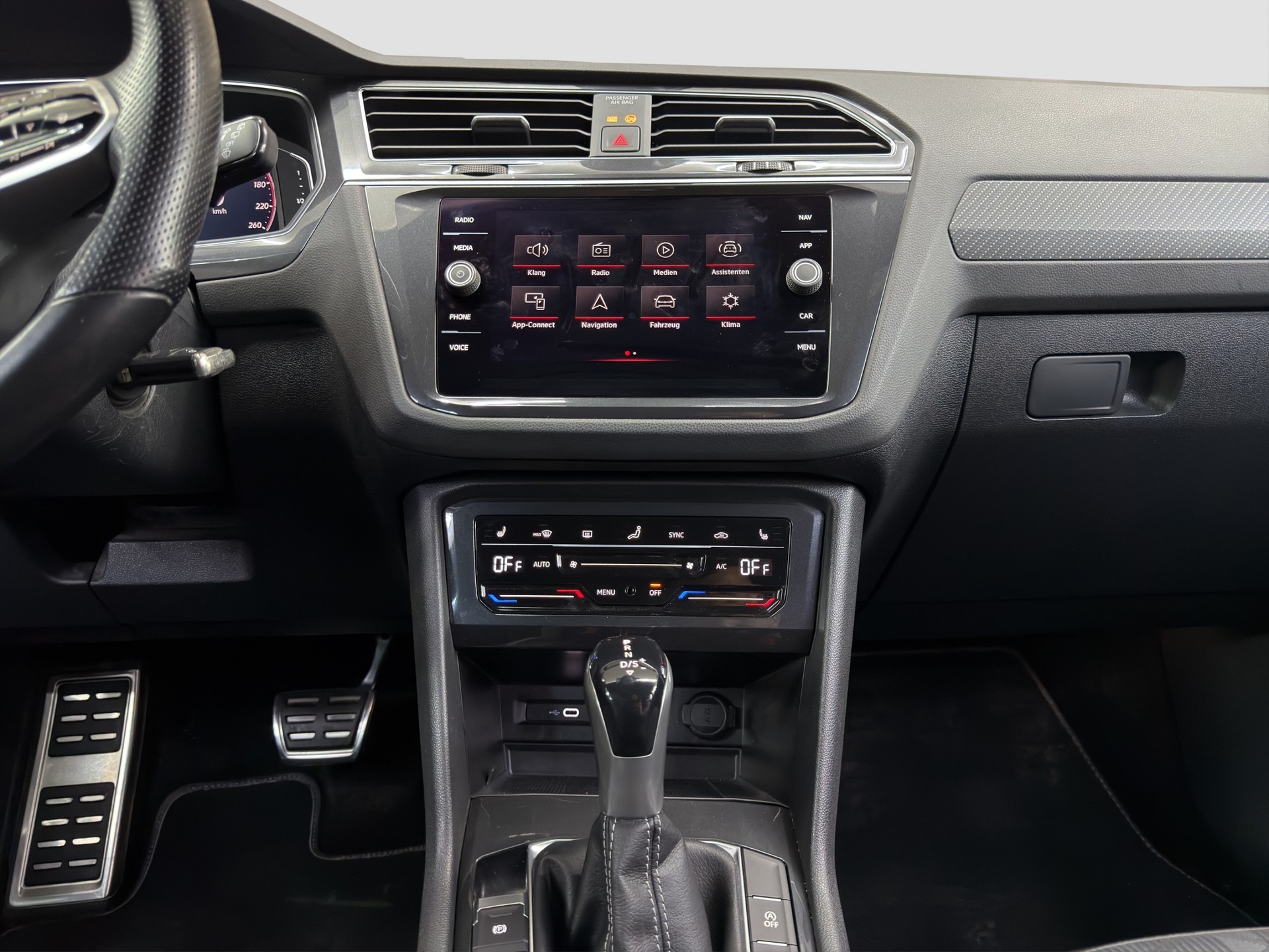 VW Tiguan 2.0TSI R-Line 4Motion DSG-image-7