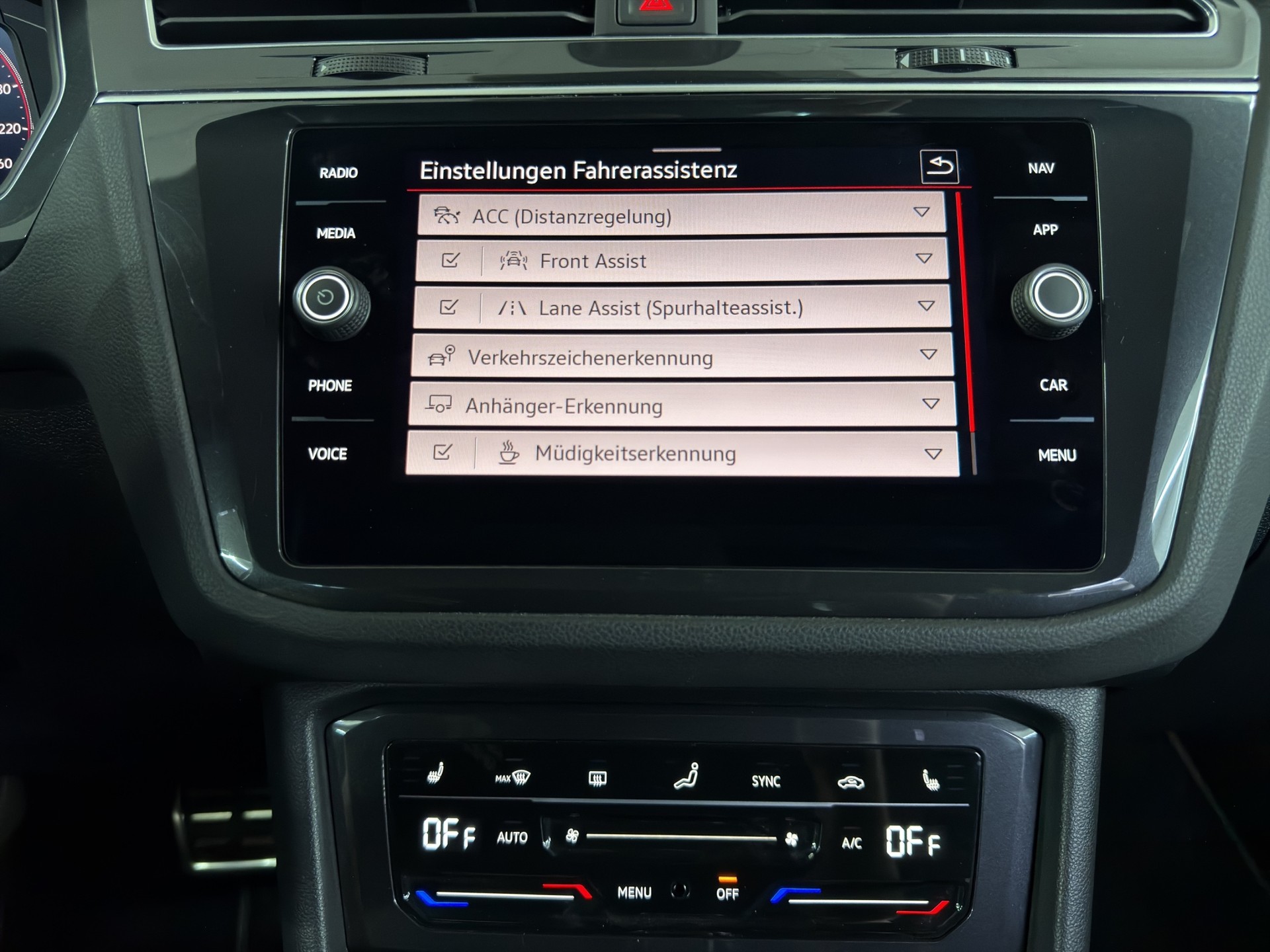 VW Tiguan 2.0TSI R-Line 4Motion DSG-image-23