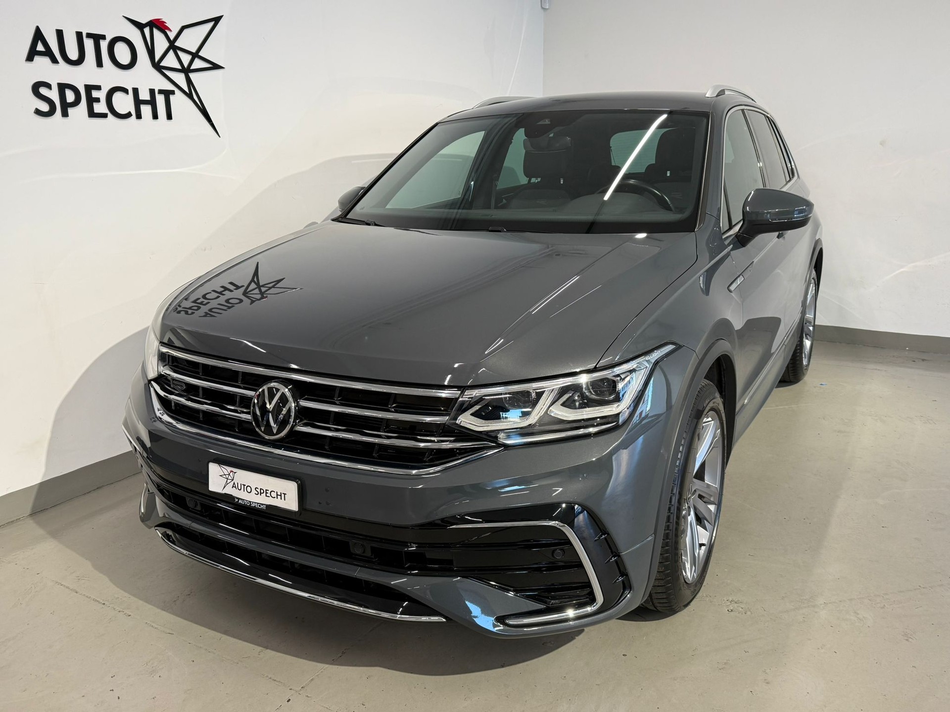 VW Tiguan 2.0TSI R-Line 4Motion DSG-image-0