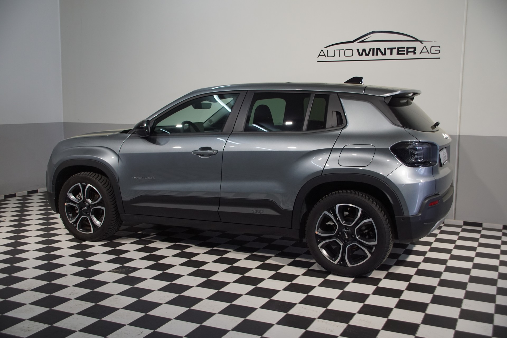 JEEP Avenger 1.2 Turbo MHEV Summit Sky ++SWISS++-image-8