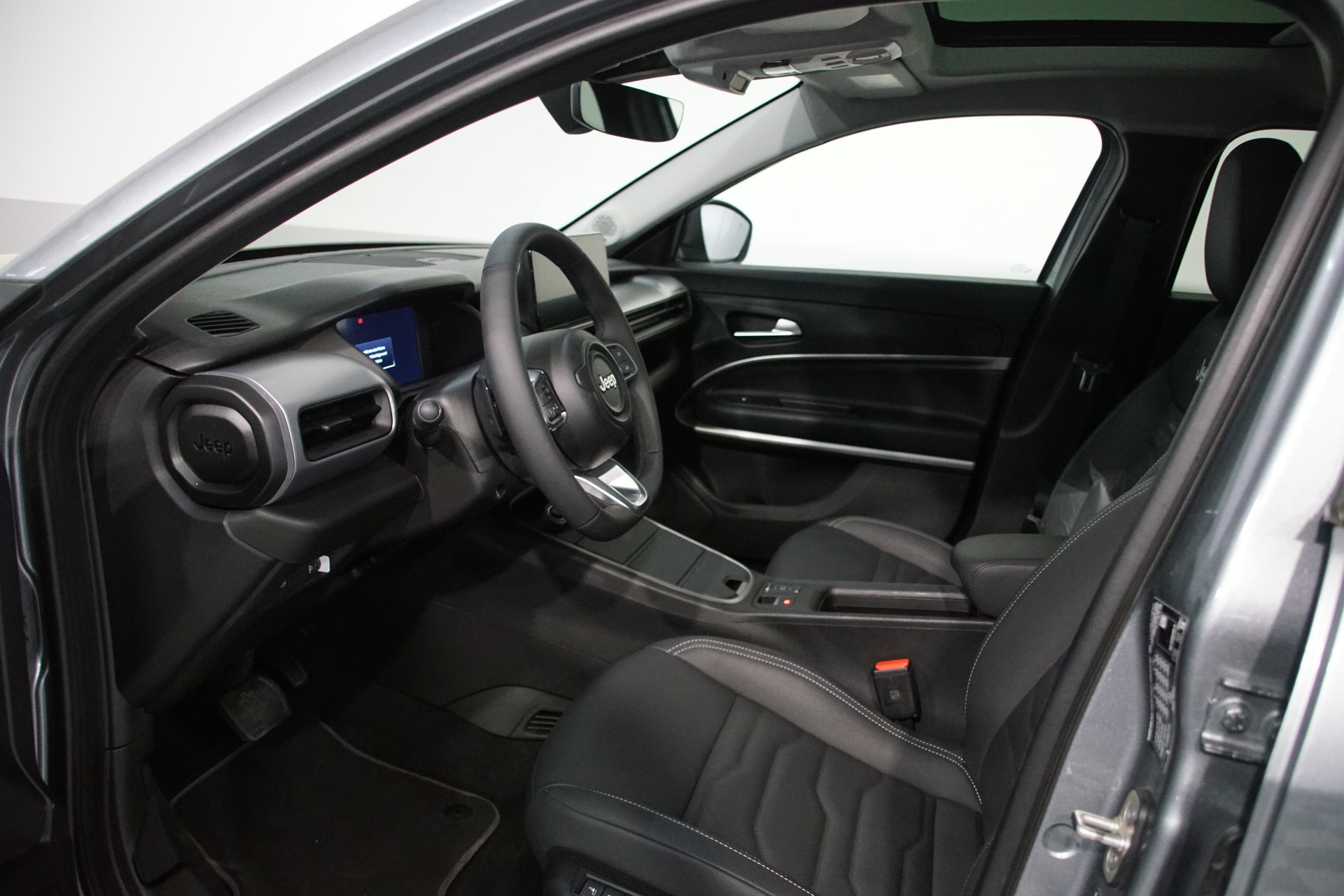 JEEP Avenger 1.2 Turbo MHEV Summit Sky ++SWISS++-image-11