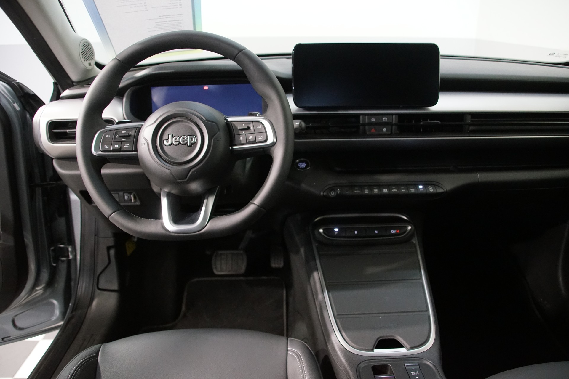 JEEP Avenger 1.2 Turbo MHEV Summit Sky ++SWISS++-image-13