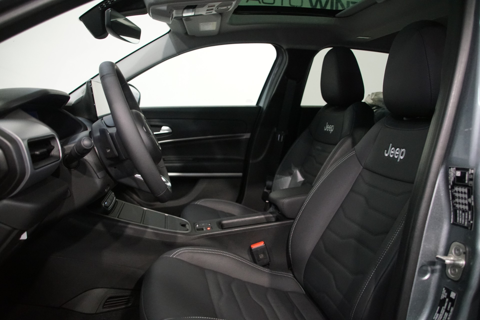 JEEP Avenger 1.2 Turbo MHEV Summit Sky ++SWISS++-image-12