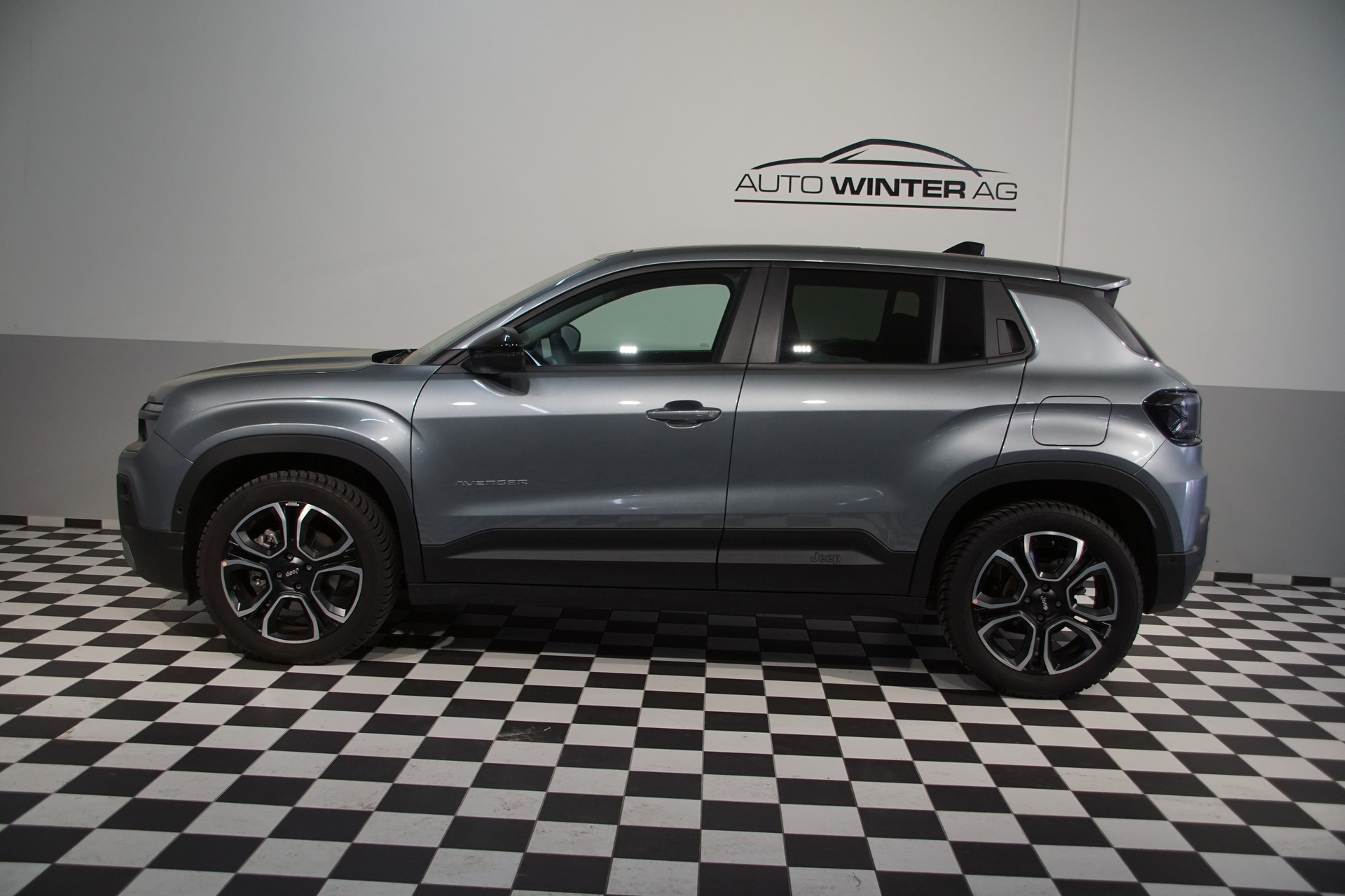 JEEP Avenger 1.2 Turbo MHEV Summit Sky ++SWISS++-image-9