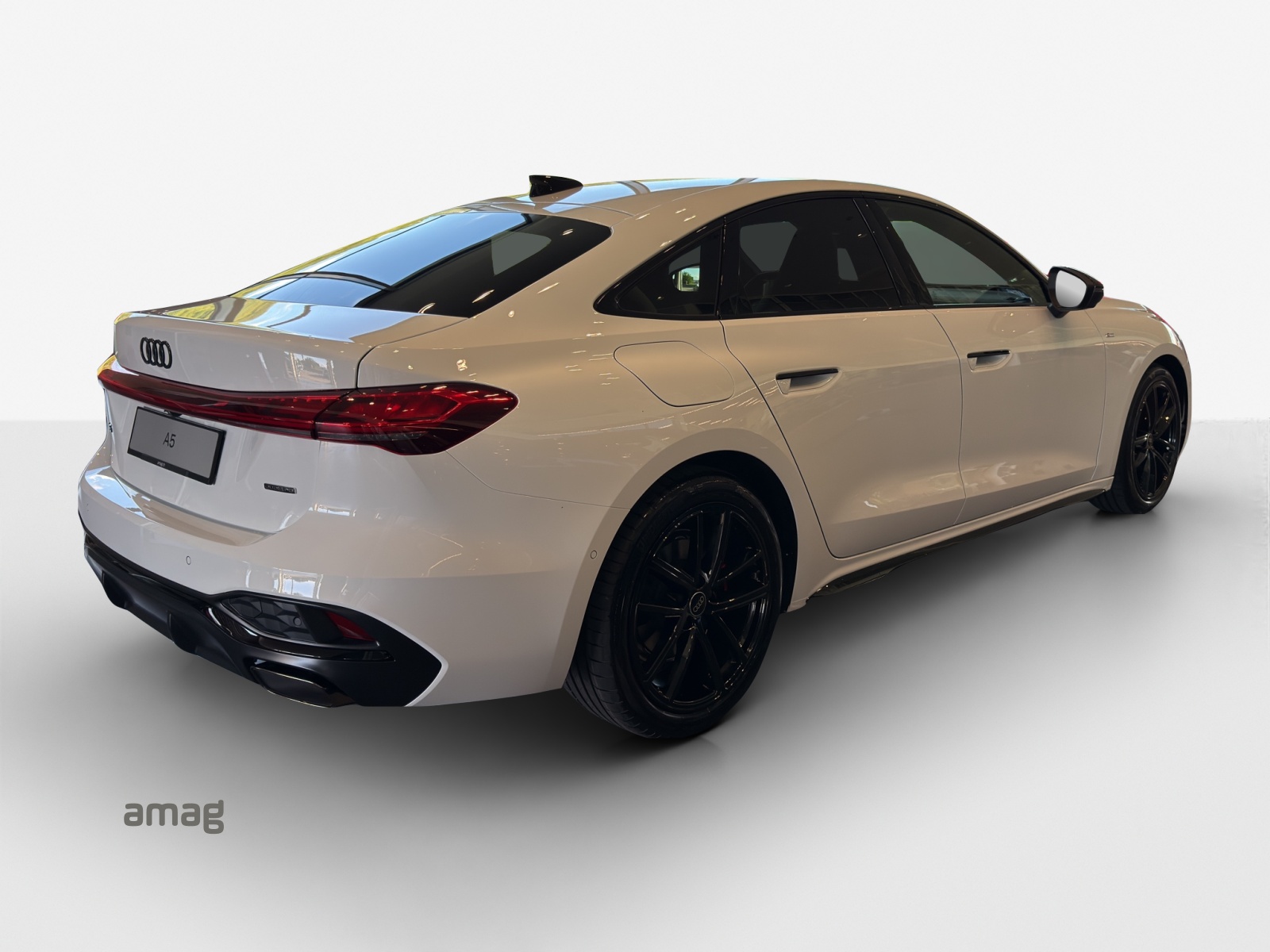 AUDI A5 Limousine TFSI quattro 150 kW S tronic-image-4
