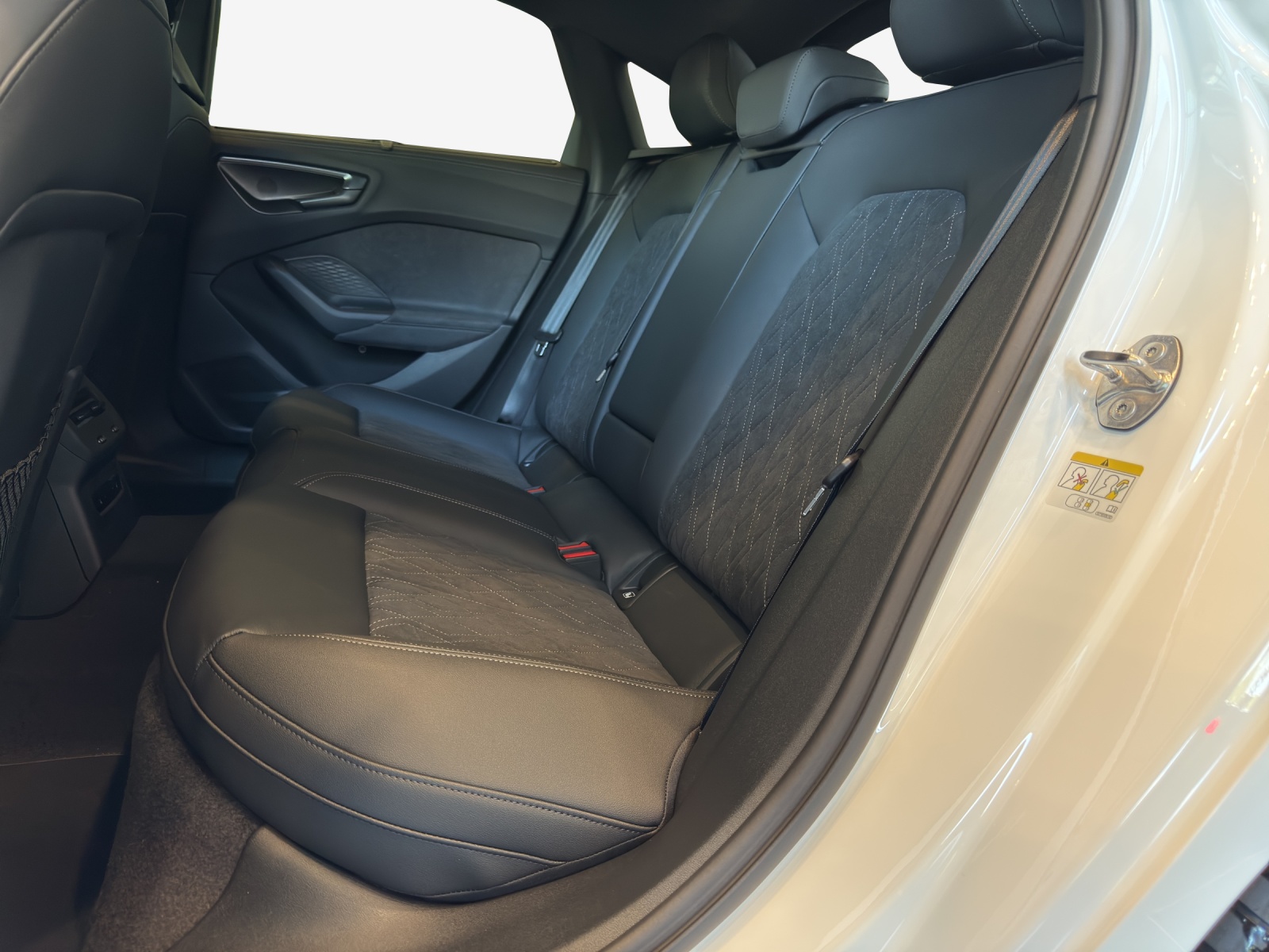 AUDI A5 Limousine TFSI quattro 150 kW S tronic-image-11