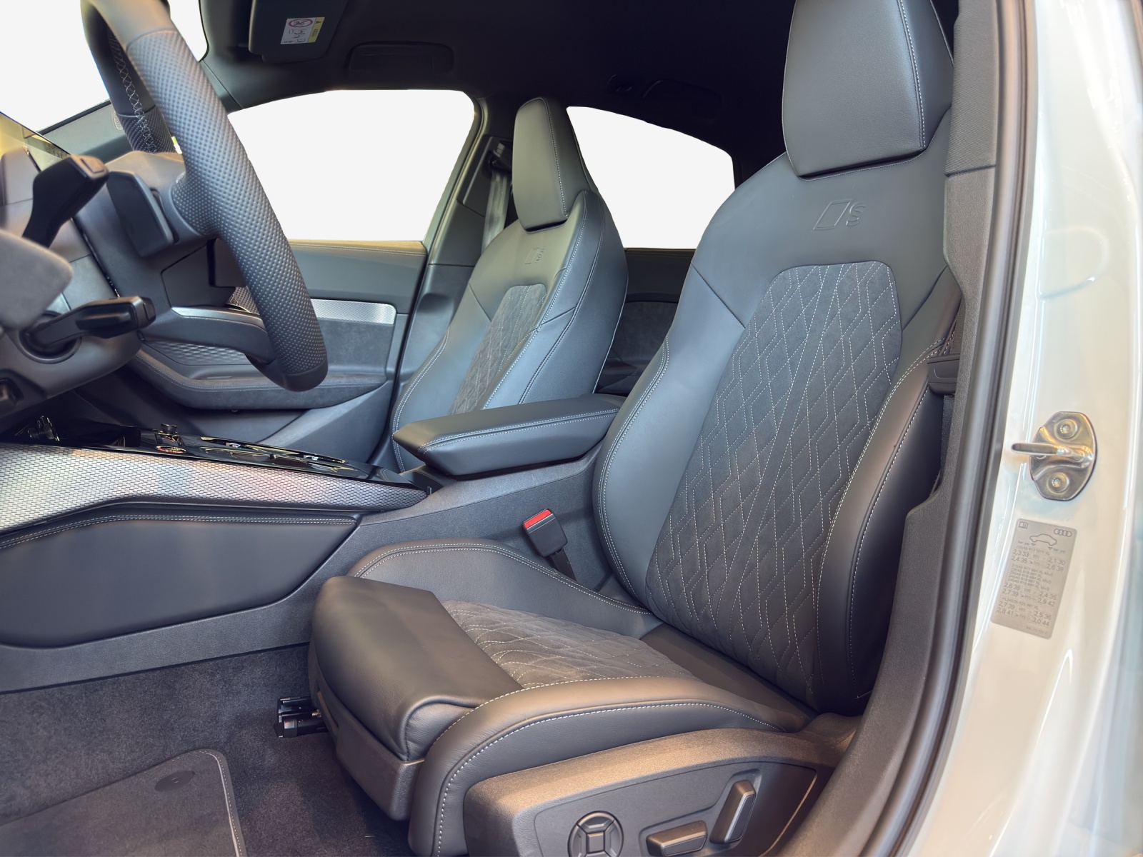 AUDI A5 Limousine TFSI quattro 150 kW S tronic-image-7