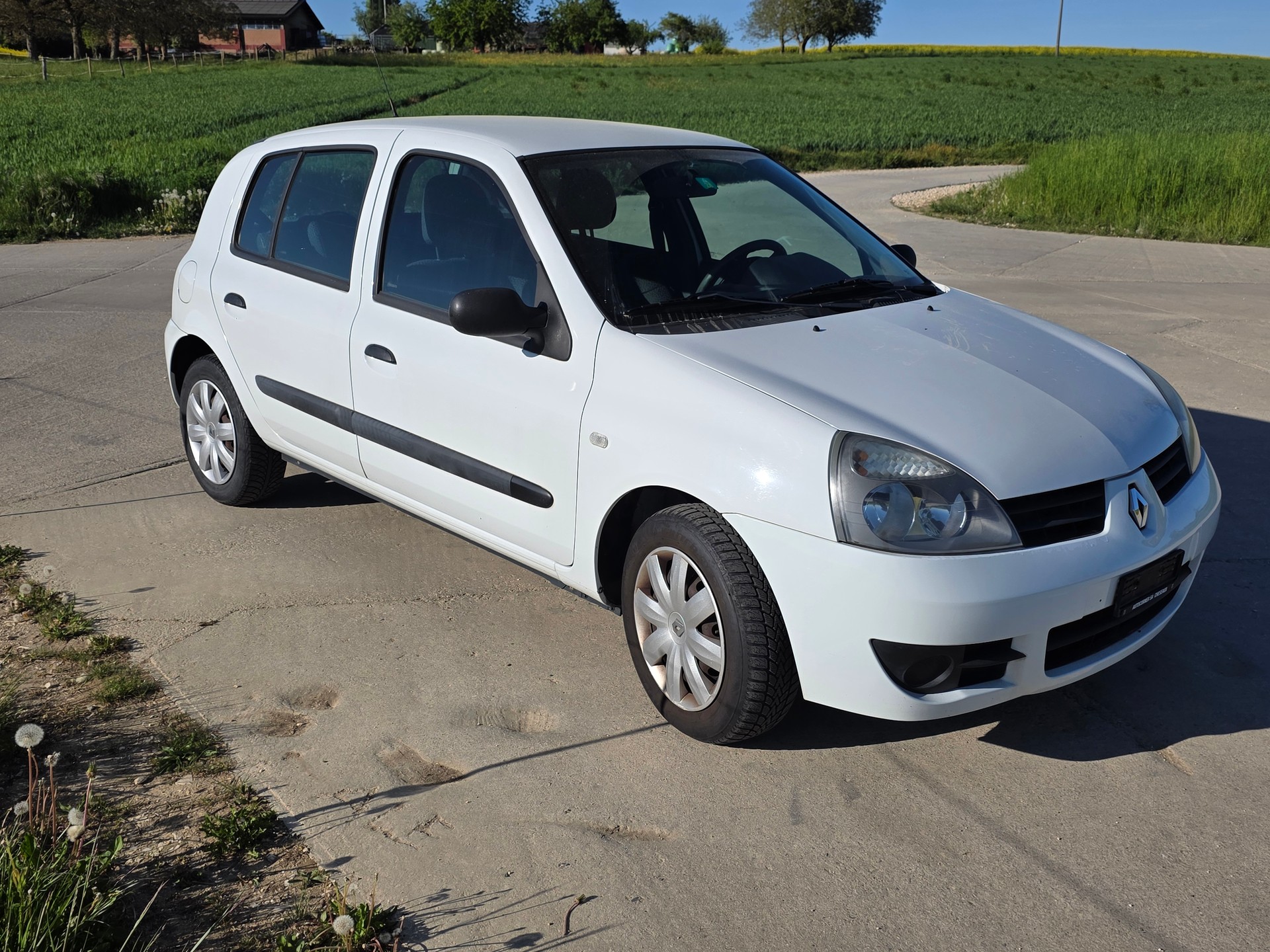 RENAULT Clio 1.2 Campus-image-2
