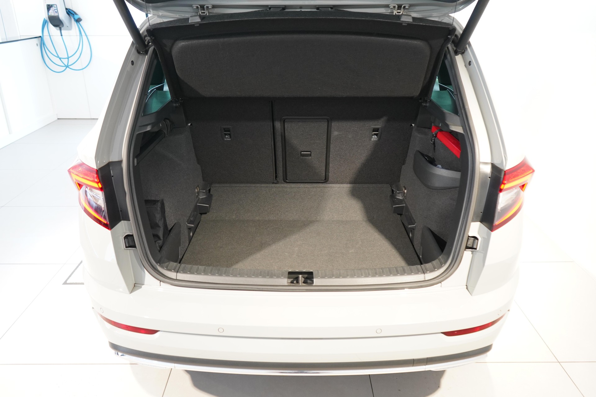 SKODA Karoq 2.0 TSI SportLine DSG 4x4-image-4