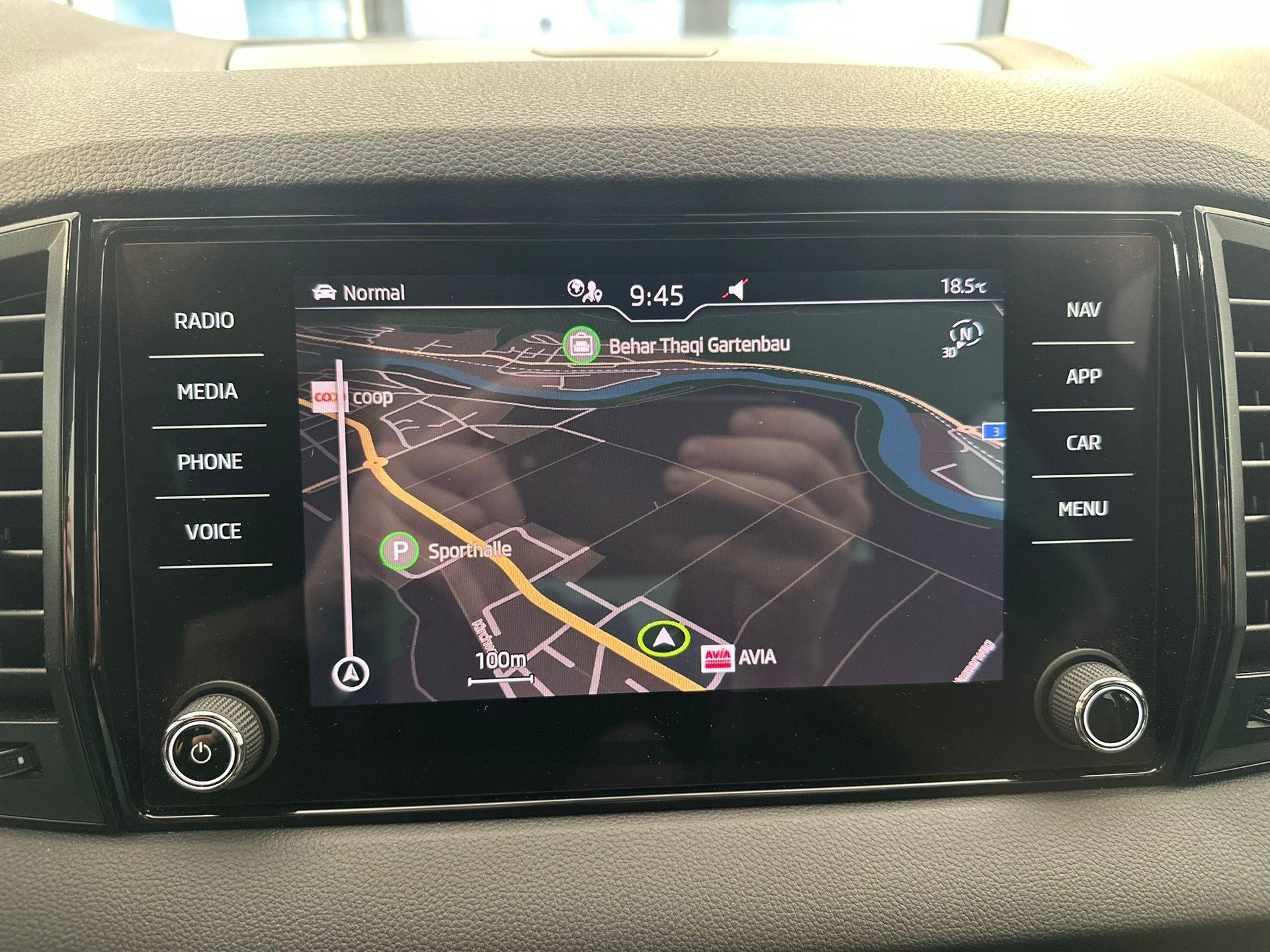 SKODA Karoq 2.0 TSI SportLine DSG 4x4-image-10