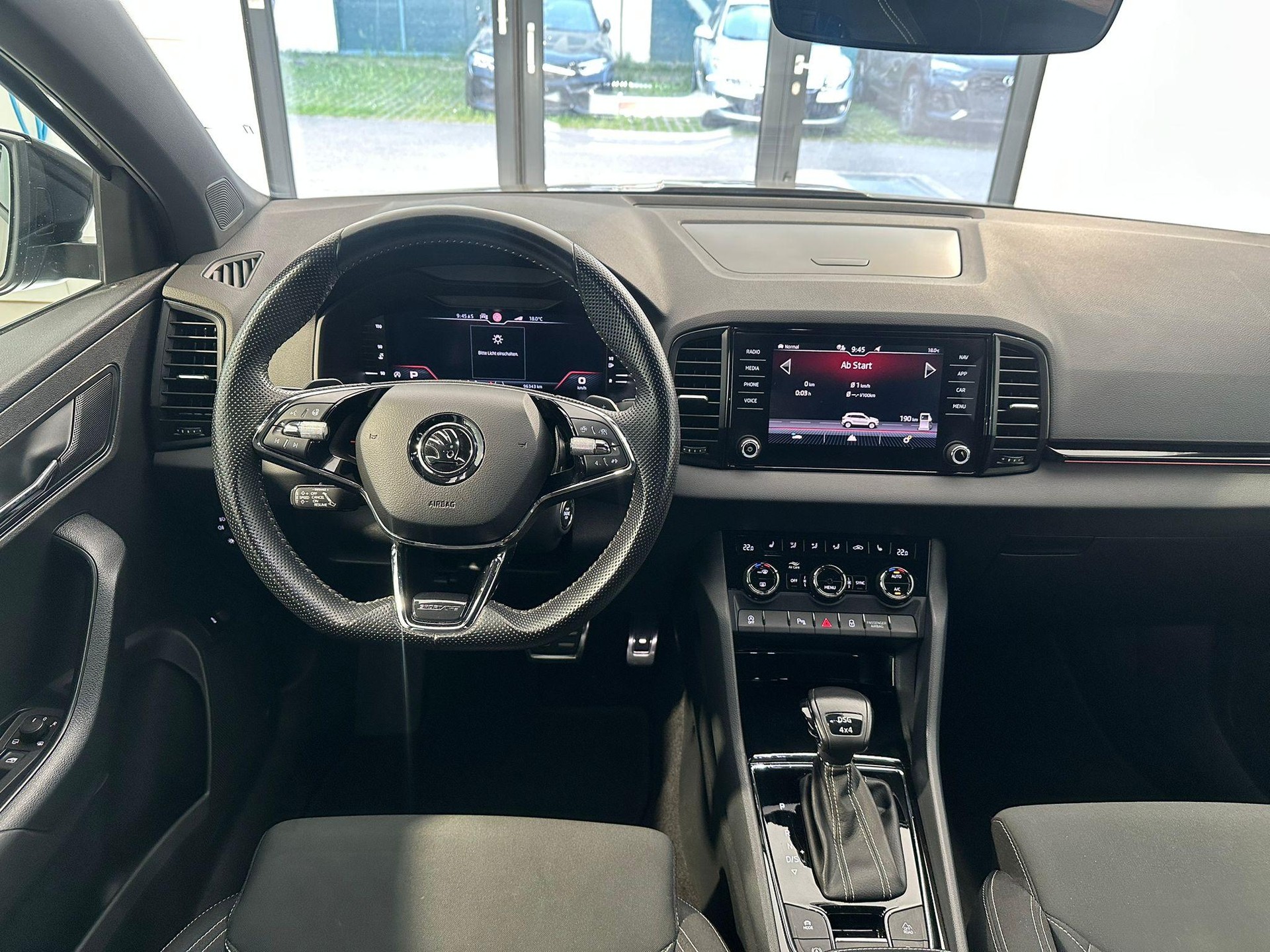 SKODA Karoq 2.0 TSI SportLine DSG 4x4-image-7