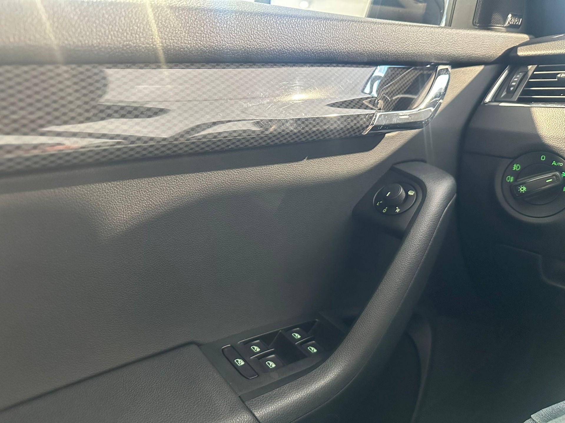SKODA Karoq 2.0 TSI SportLine DSG 4x4-image-14