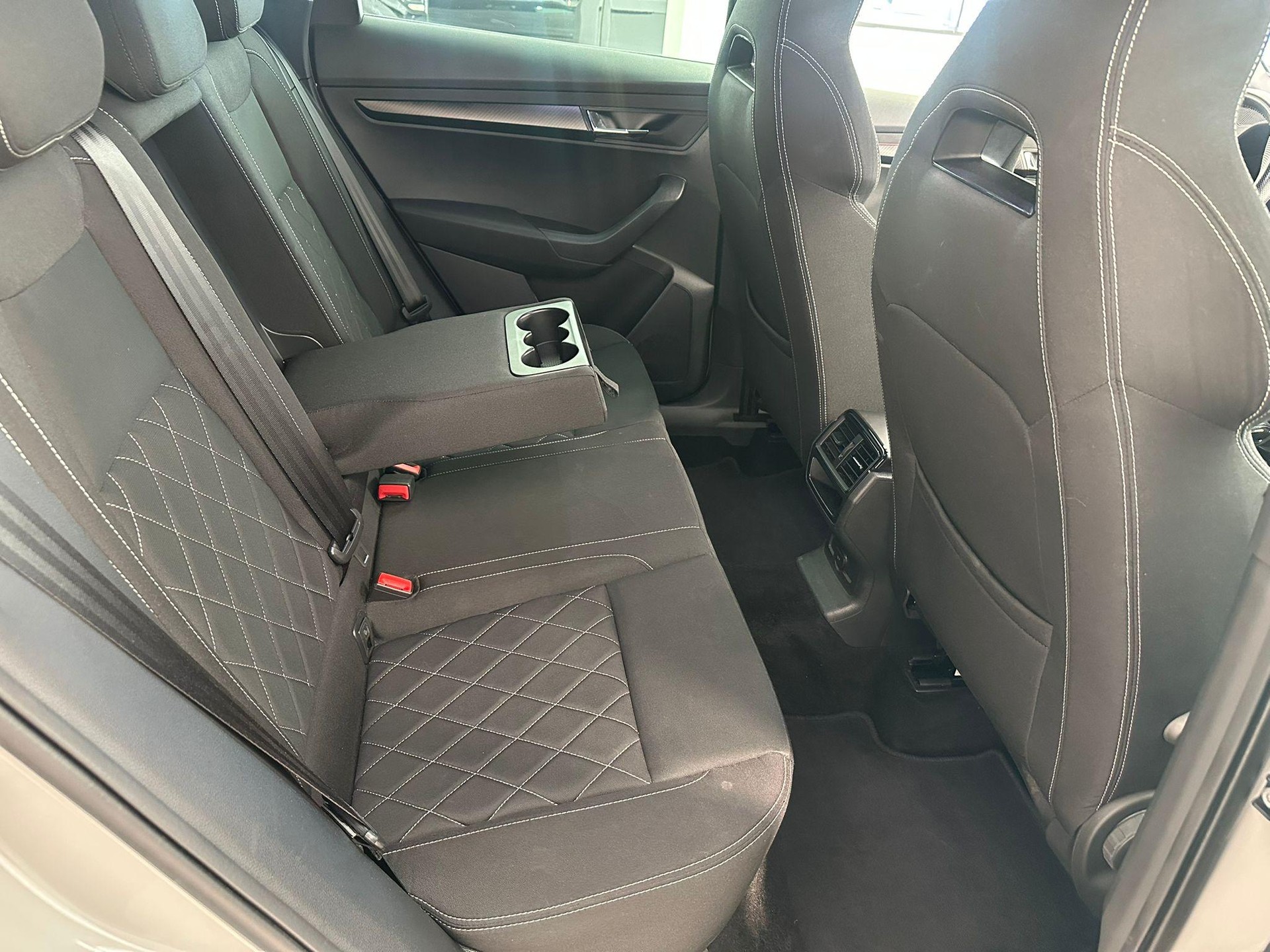 SKODA Karoq 2.0 TSI SportLine DSG 4x4-image-17