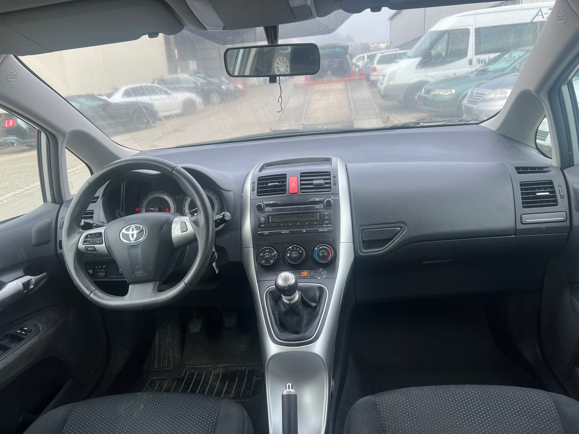 TOYOTA Auris 1.6 Linea Sol-image-10