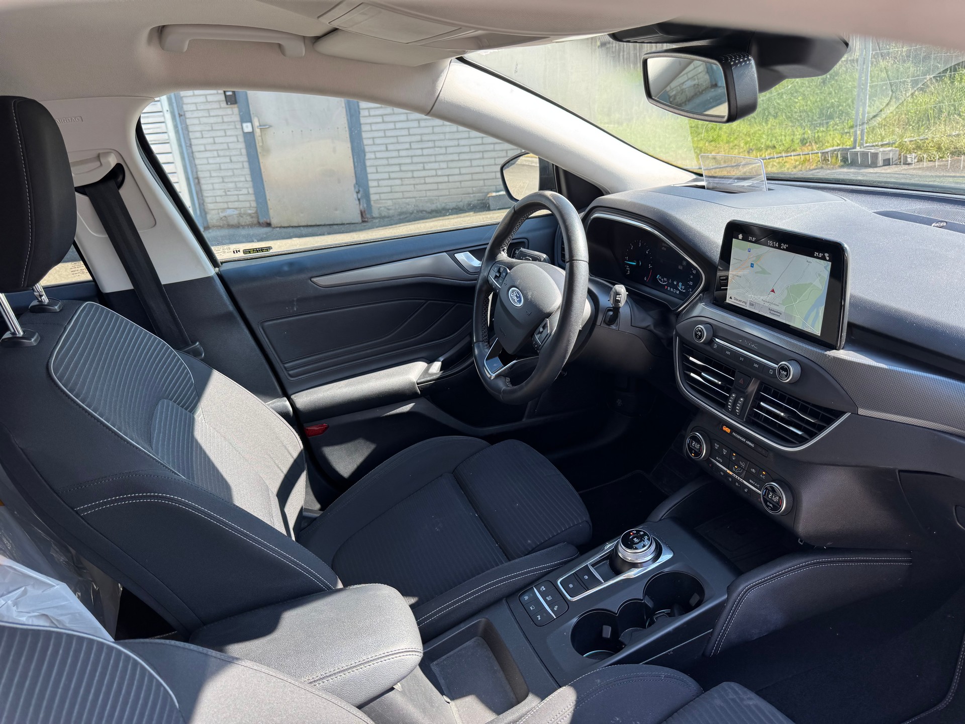 FORD Focus 1.5 TDCi Titanium Automatic-image-11