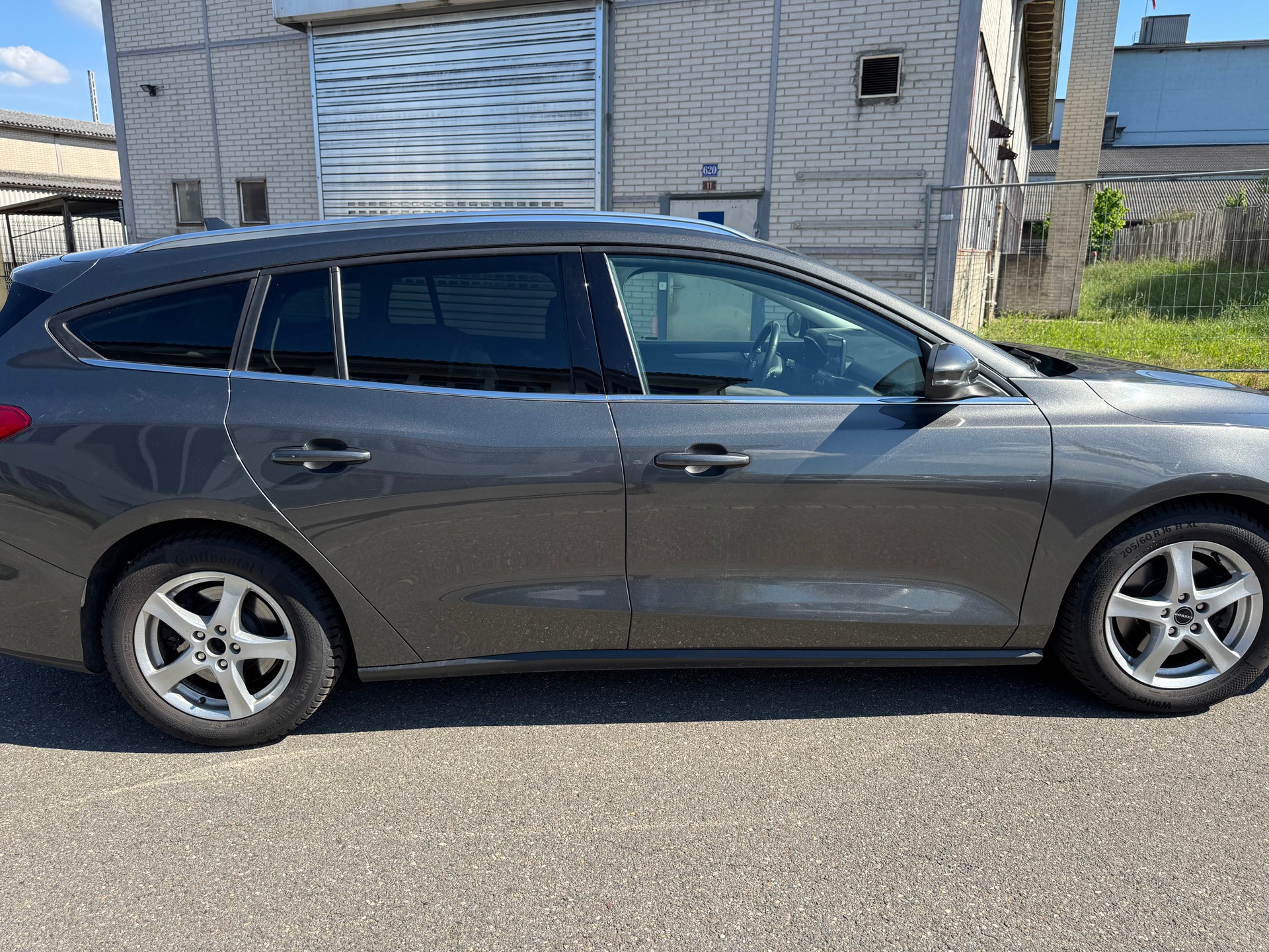 FORD Focus 1.5 TDCi Titanium Automatic-image-3