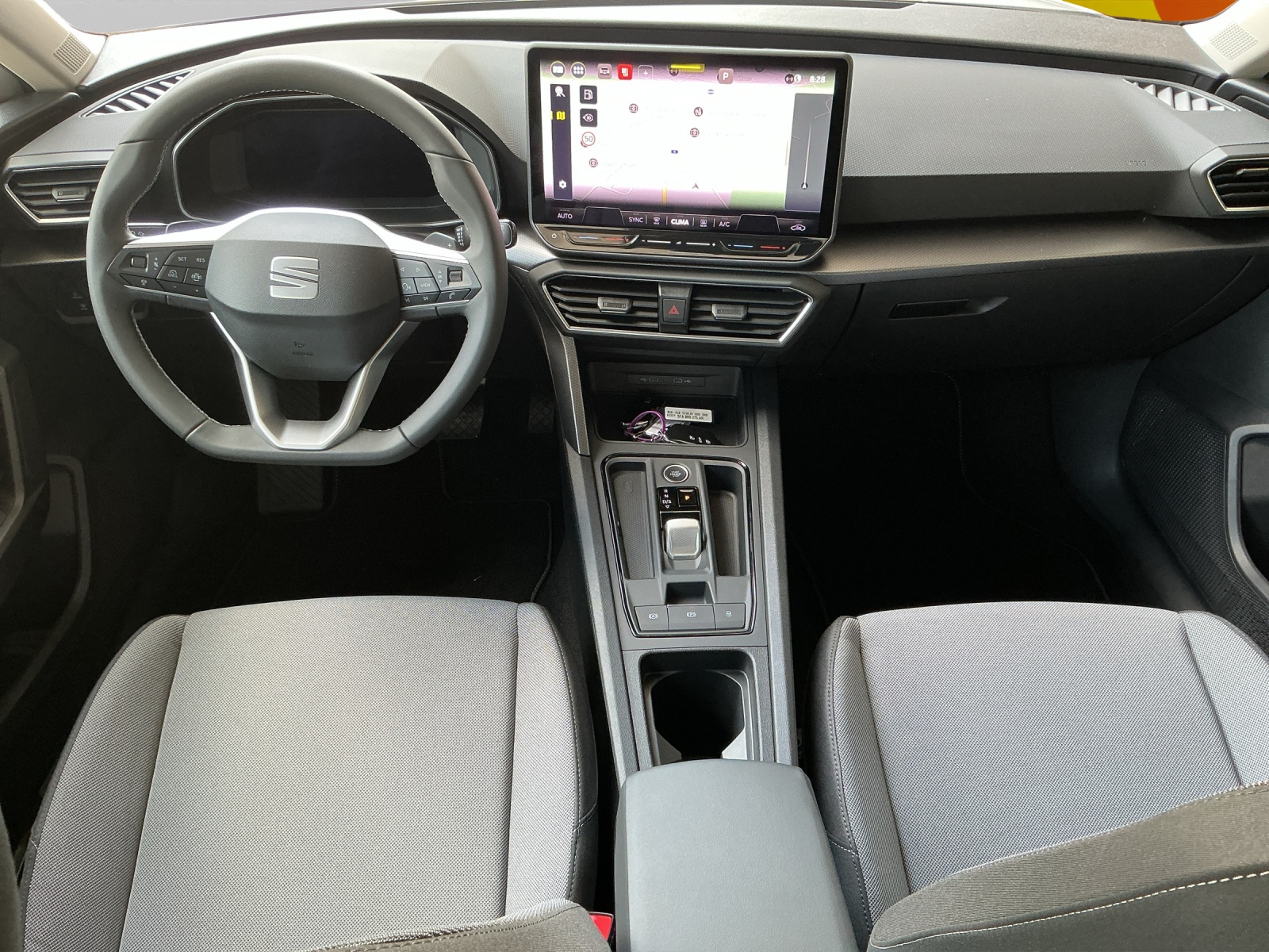 SEAT Leon ST 1.5 eTSI mHEV DSG Style-image-8