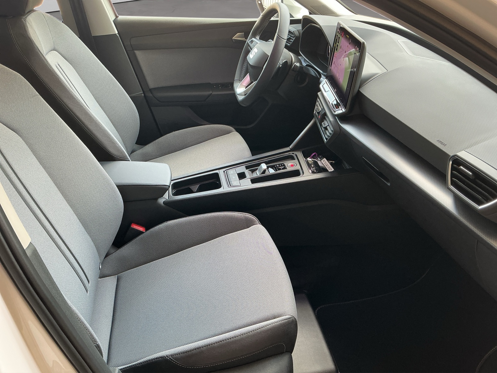SEAT Leon ST 1.5 eTSI mHEV DSG Style-image-10