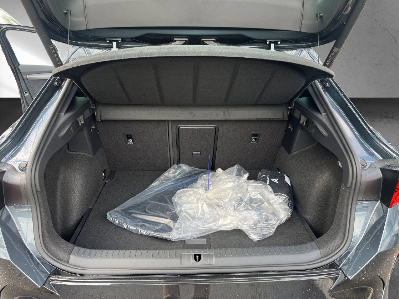 CUPRA Formentor 1.5 eTSI Prime Edition DSG-image-13