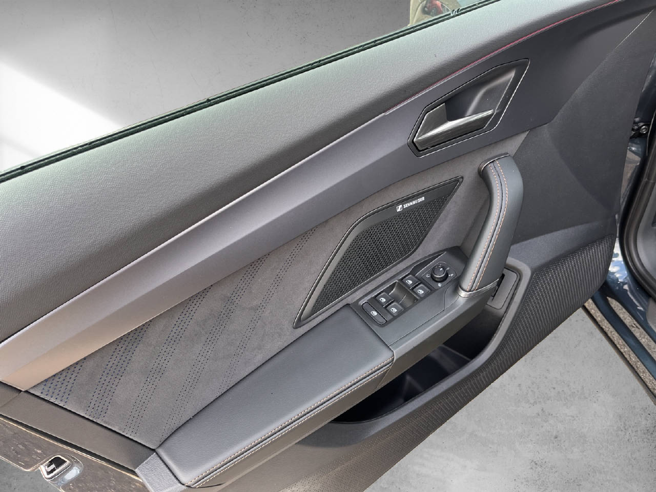 CUPRA Formentor 1.5 eTSI Prime Edition DSG-image-11