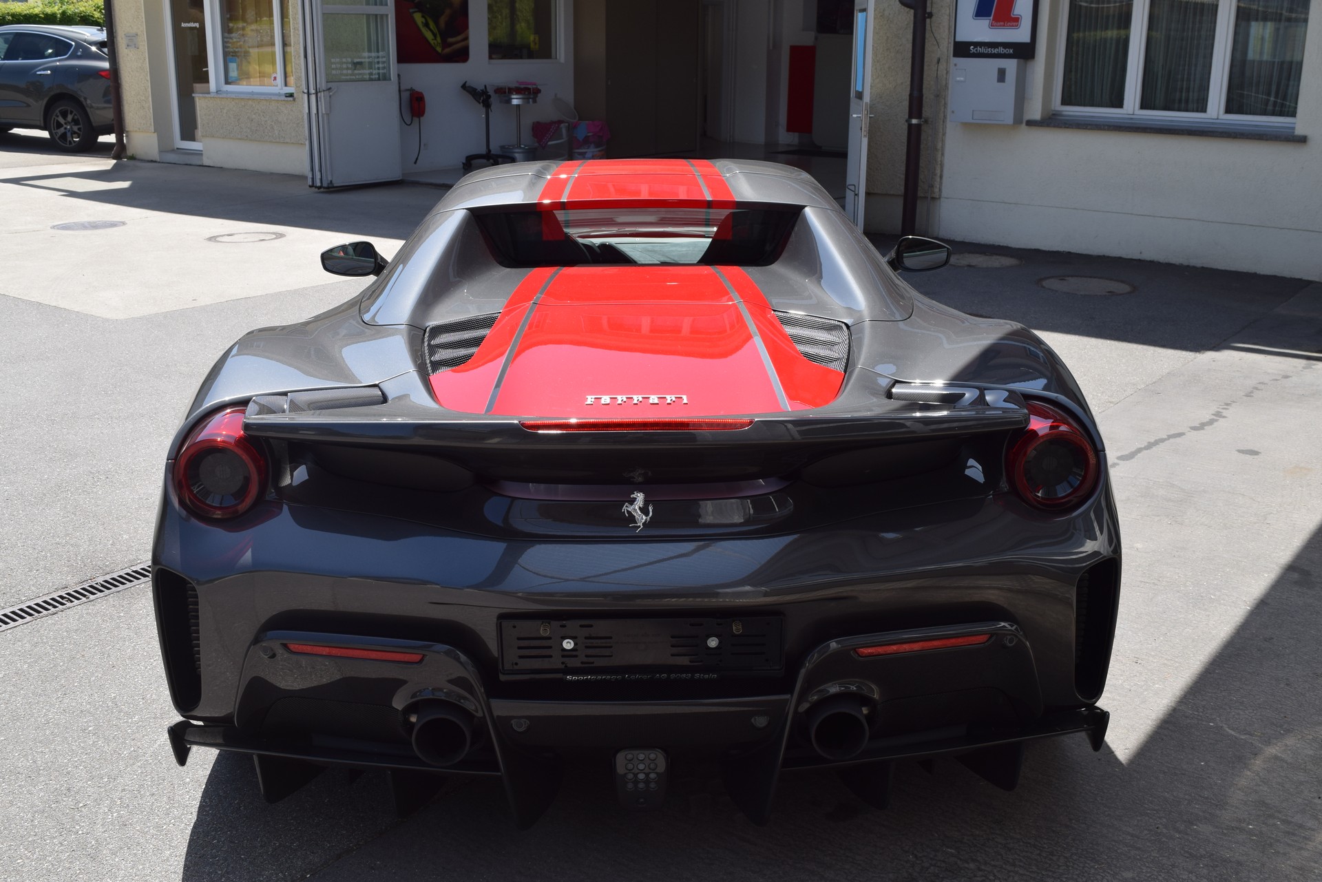 FERRARI 488 Pista Spider 3.9 V8-image-7