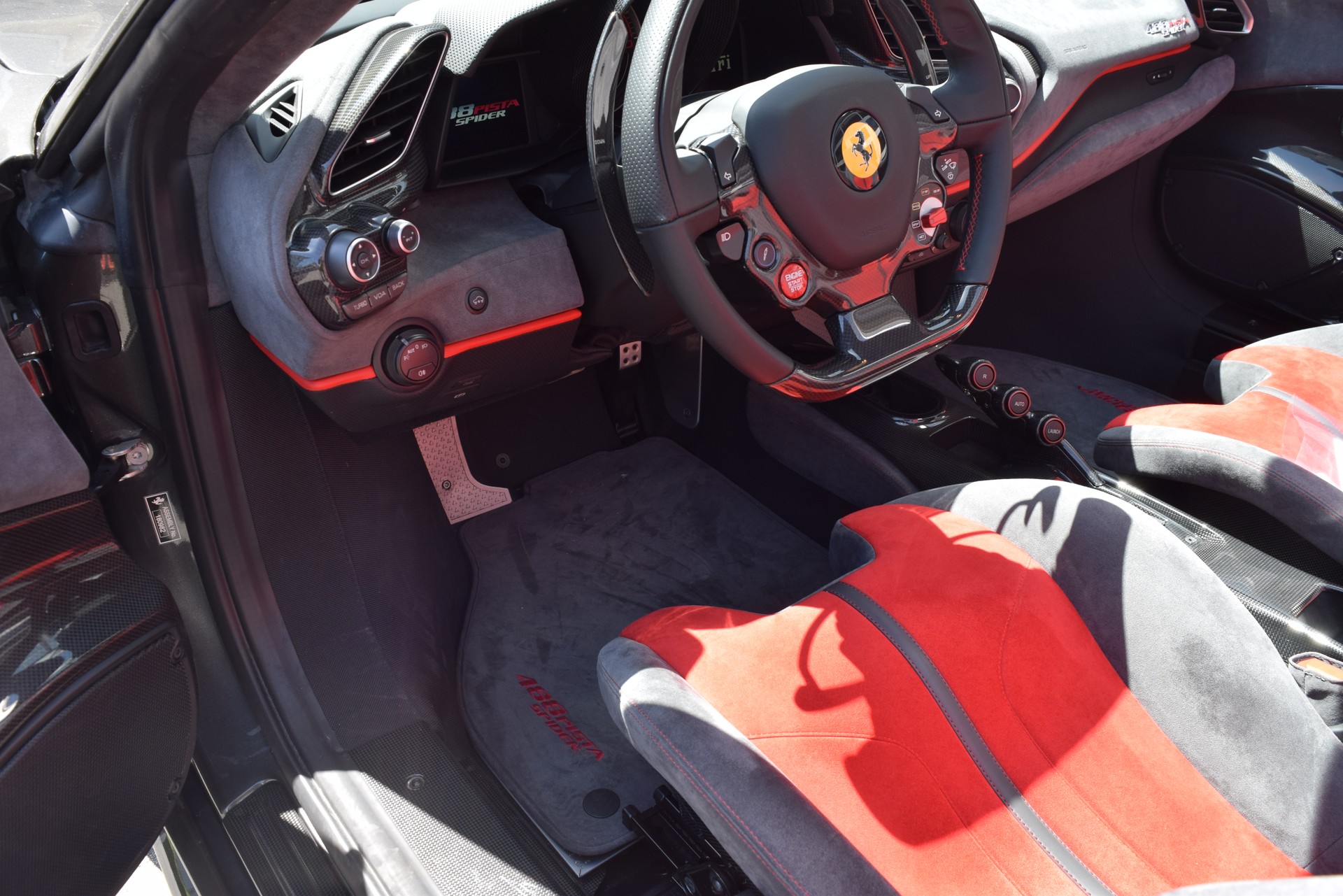 FERRARI 488 Pista Spider 3.9 V8-image-16