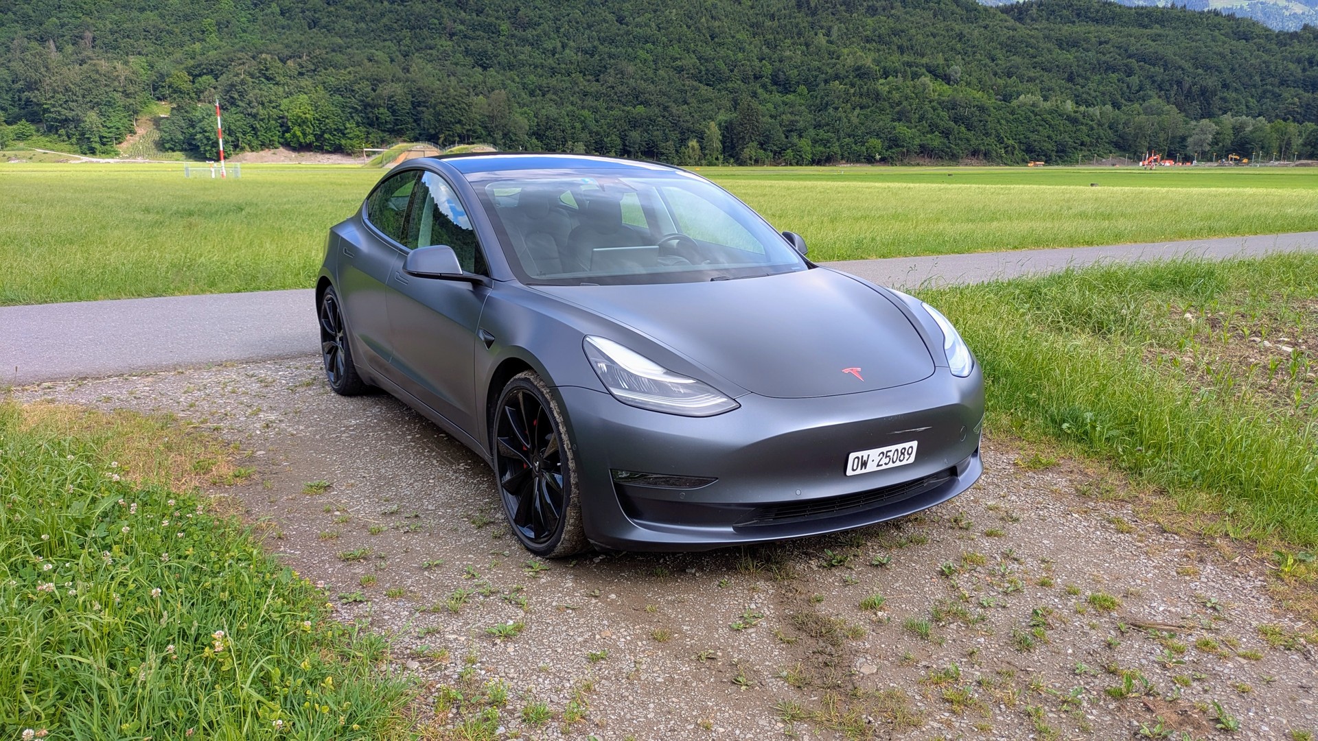 TESLA Performance Dual Motor AWD-image-1
