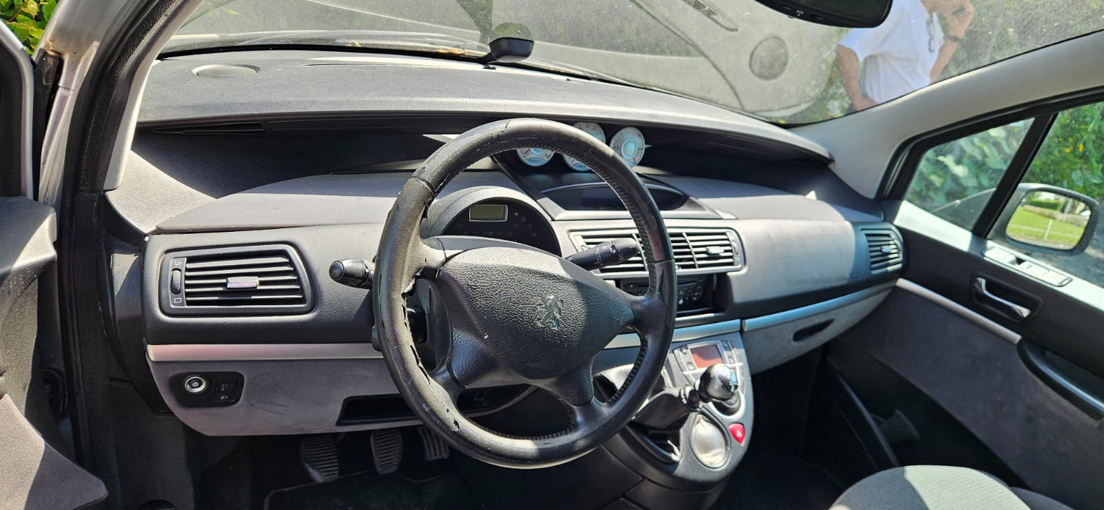 PEUGEOT 807 2.0 16V HDi (SR) Family-image-3