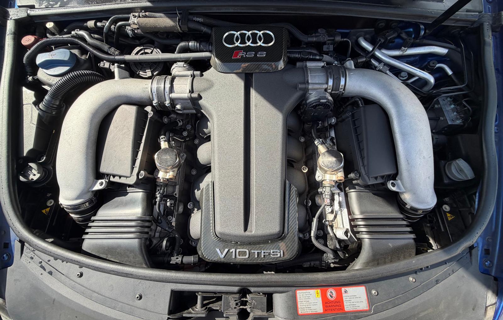 AUDI 5.0 V10 TFSI quattro T-Tronic-image-3