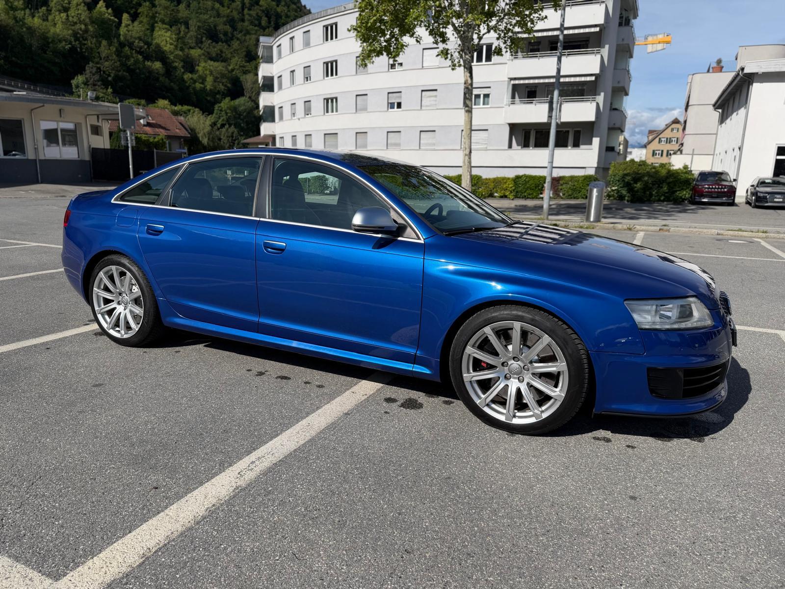 AUDI 5.0 V10 TFSI quattro T-Tronic