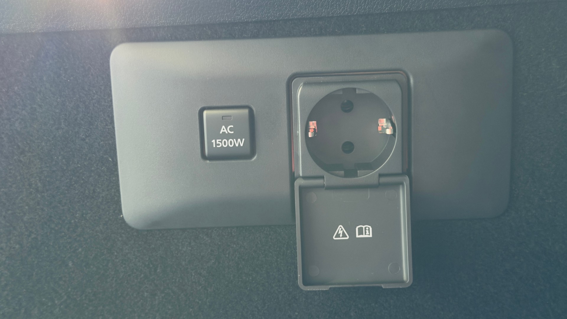 MAZDA MX-30 e-Skyactiv R-EV Advantage-image-6