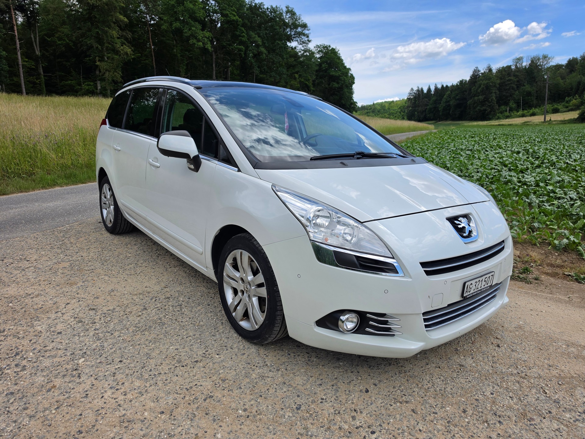 PEUGEOT 5008 1.6 16V T Sport Pack