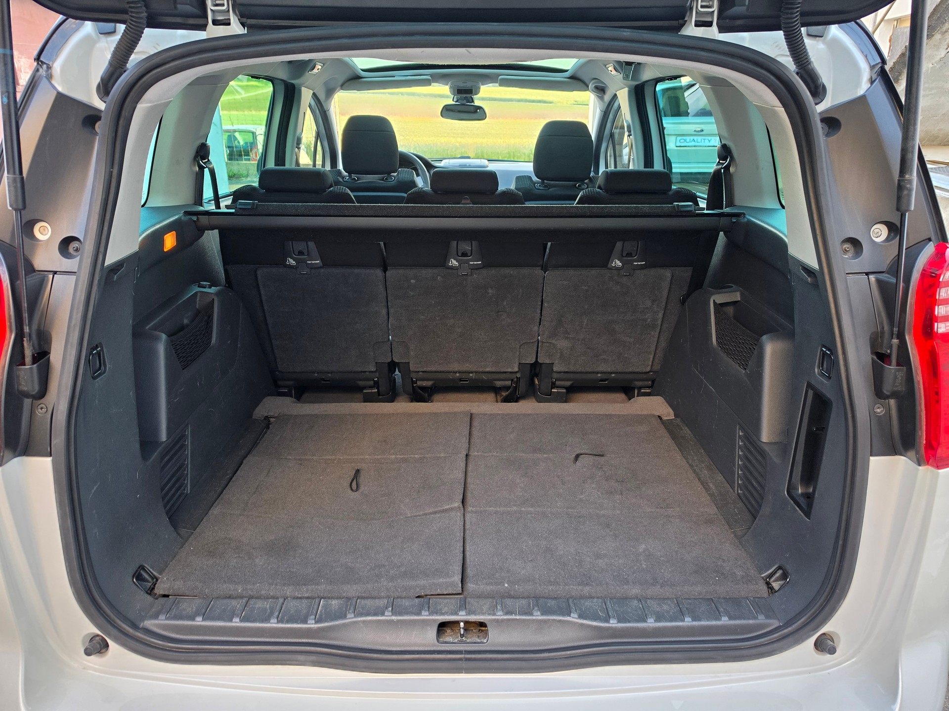 PEUGEOT 5008 1.6 16V T Sport Pack-image-10