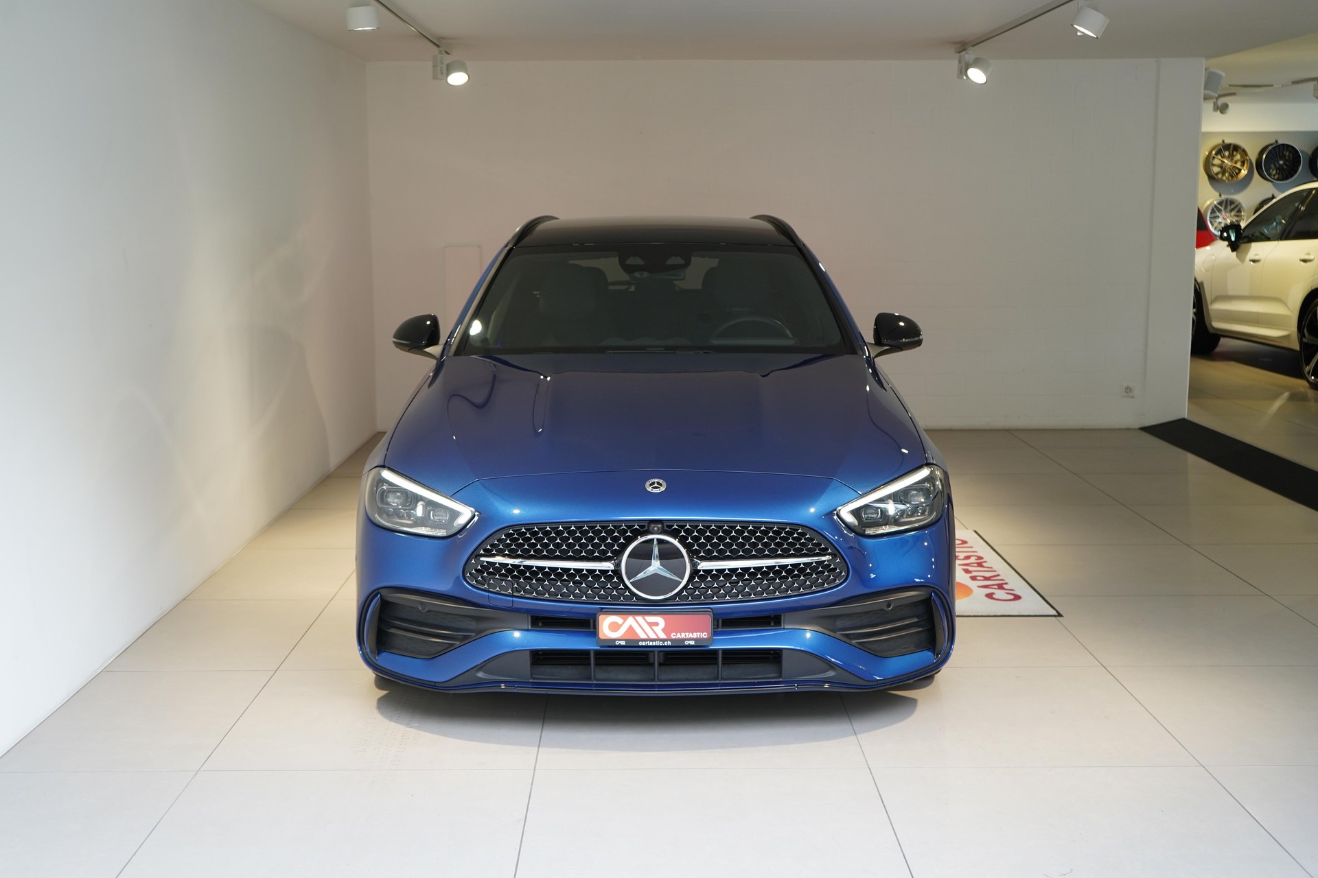 MERCEDES-BENZ C 220 d Swiss Star AMG Line 4matic Kombi-image-1
