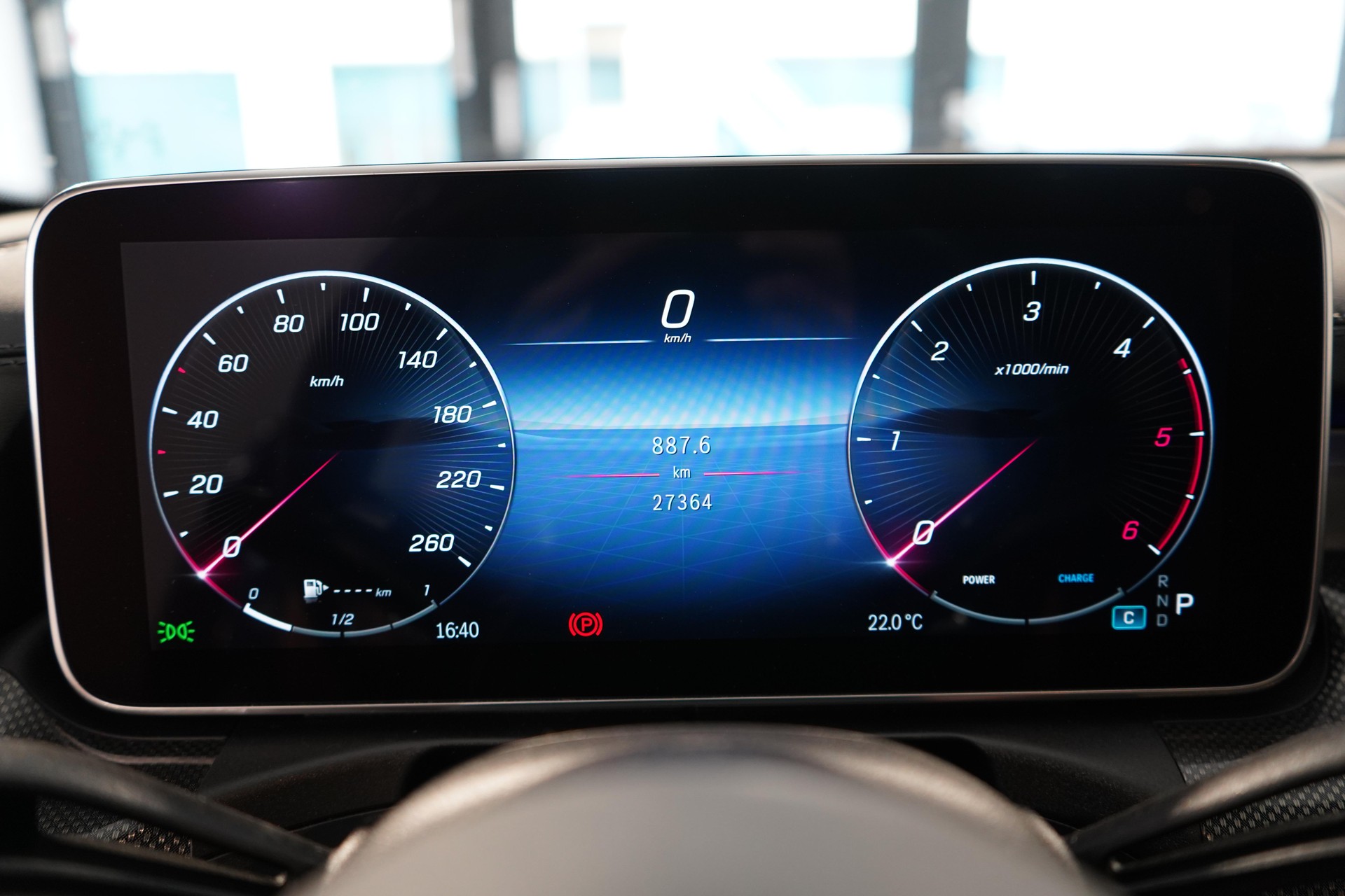 MERCEDES-BENZ C 220 d Swiss Star AMG Line 4matic Kombi-image-9