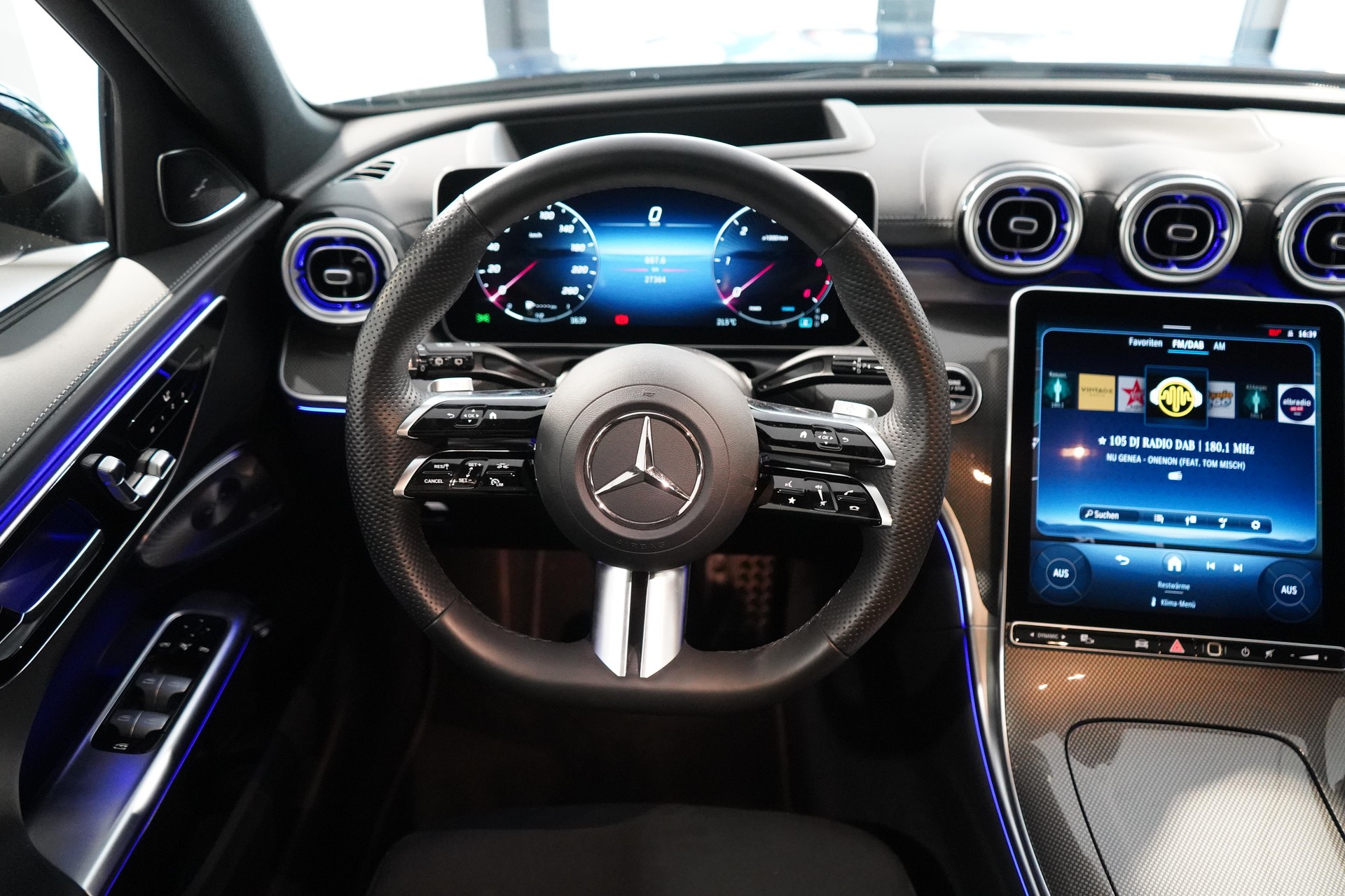 MERCEDES-BENZ C 220 d Swiss Star AMG Line 4matic Kombi-image-7